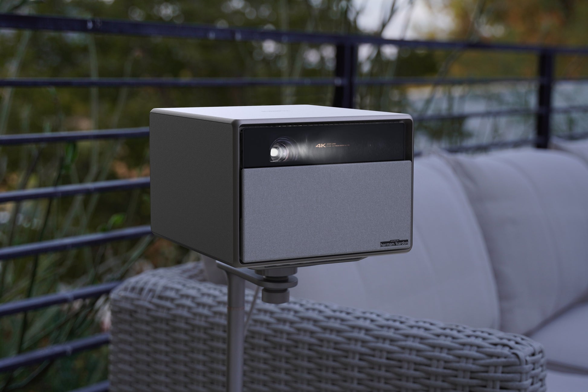 HORIZON Ultra - 4K Dolby Vision, 2300 ISO Lumens Projector