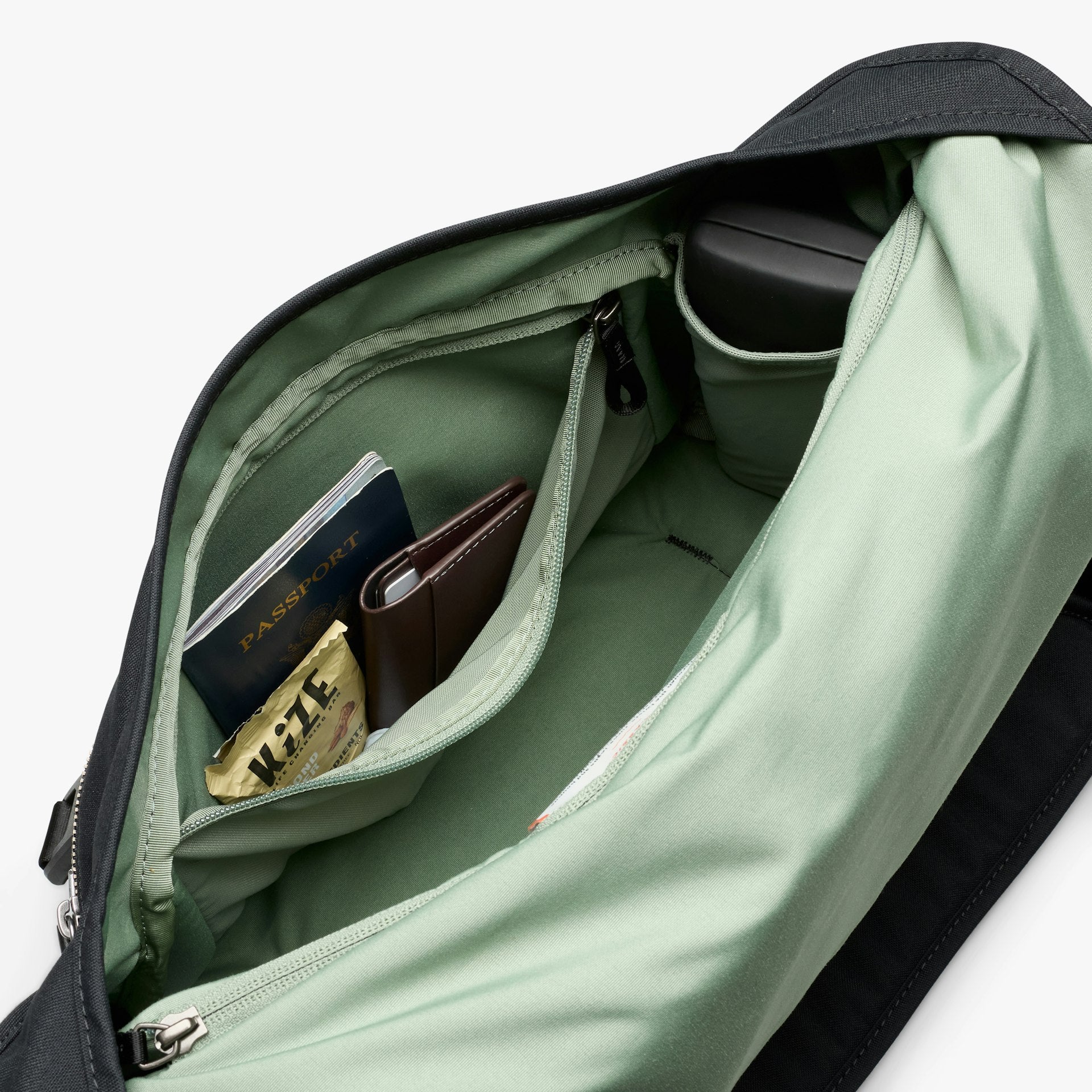 Classic Messenger 13L - Storming Gravity