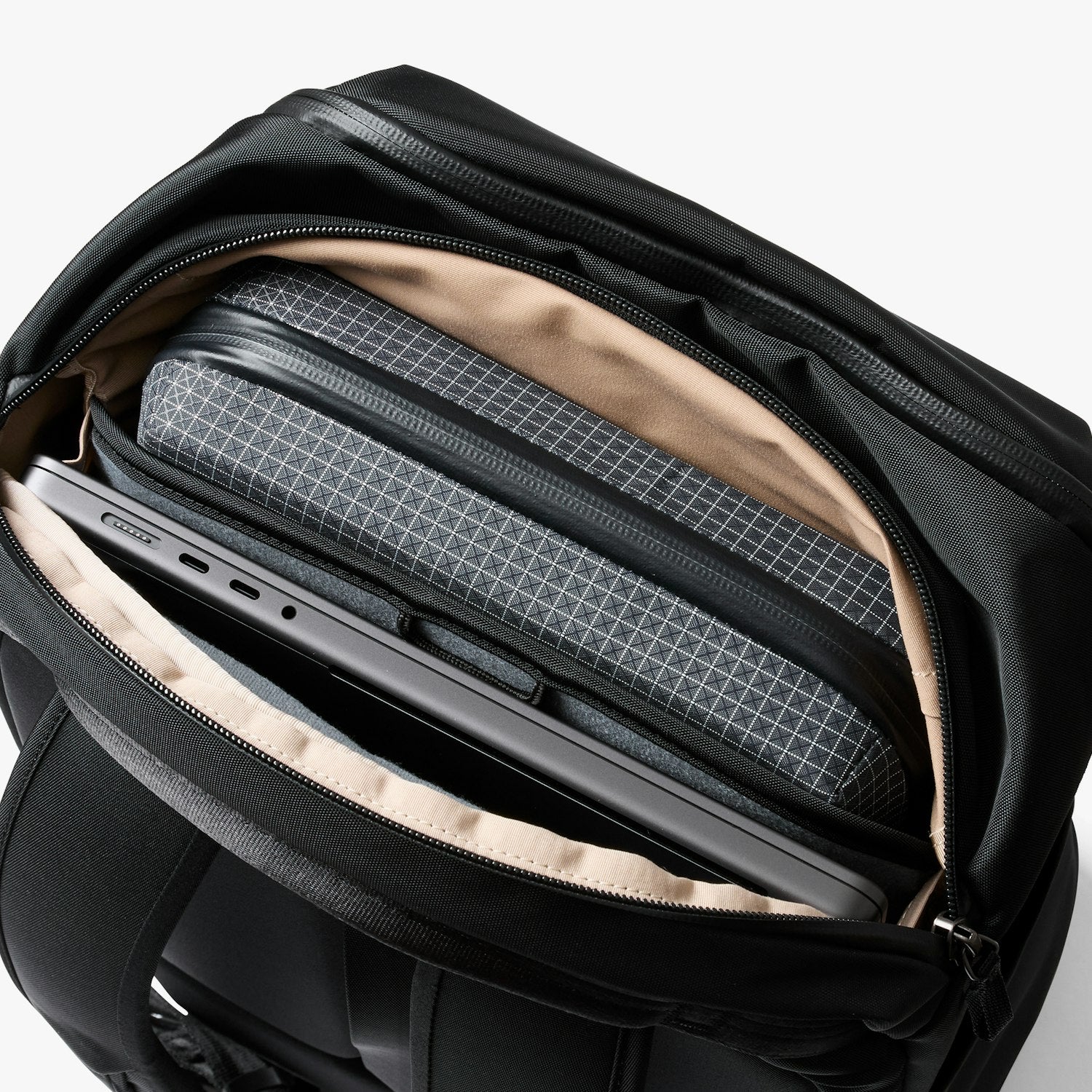 Transit Workpack 26L