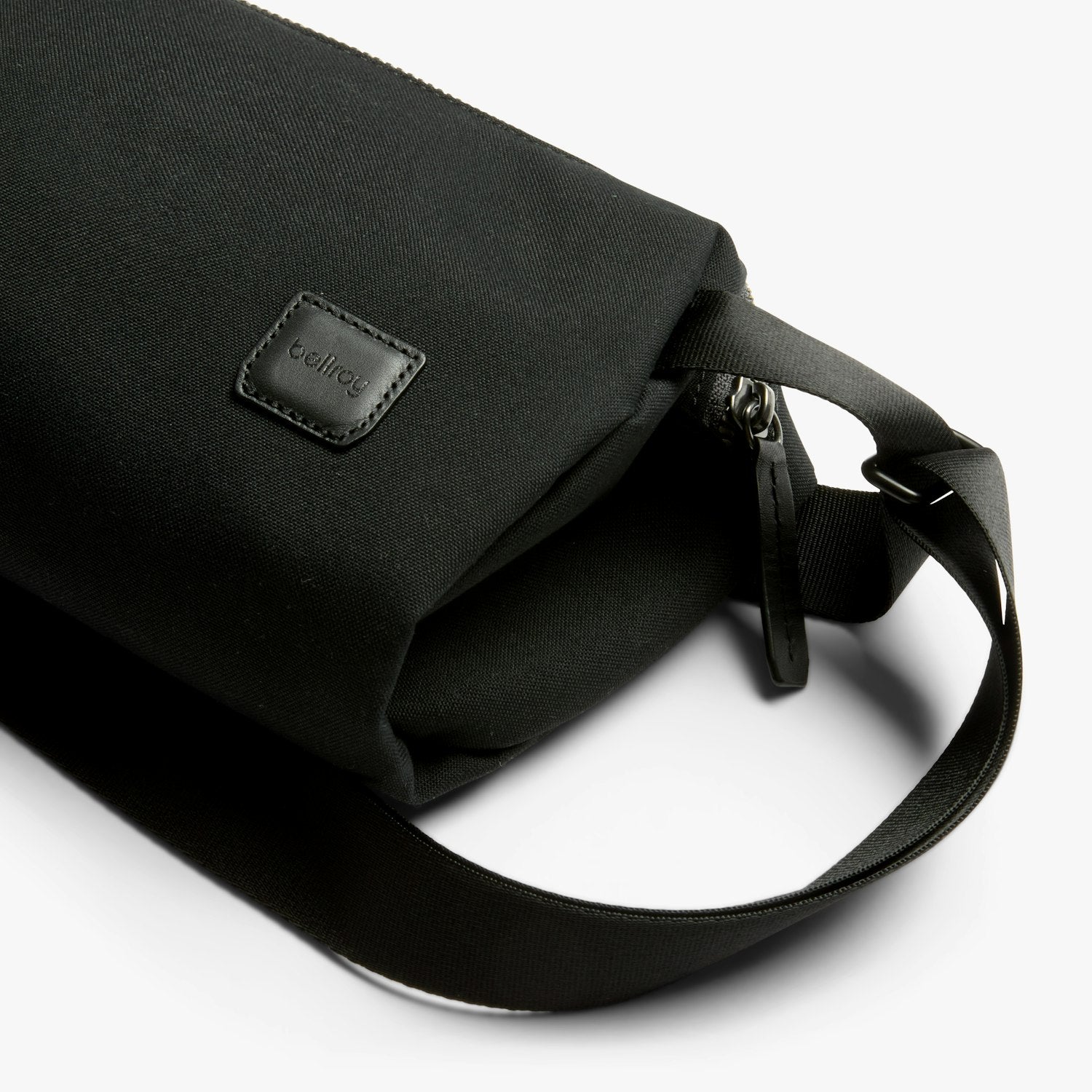 Classic Sling 3L/5L/7L - Storming Gravity