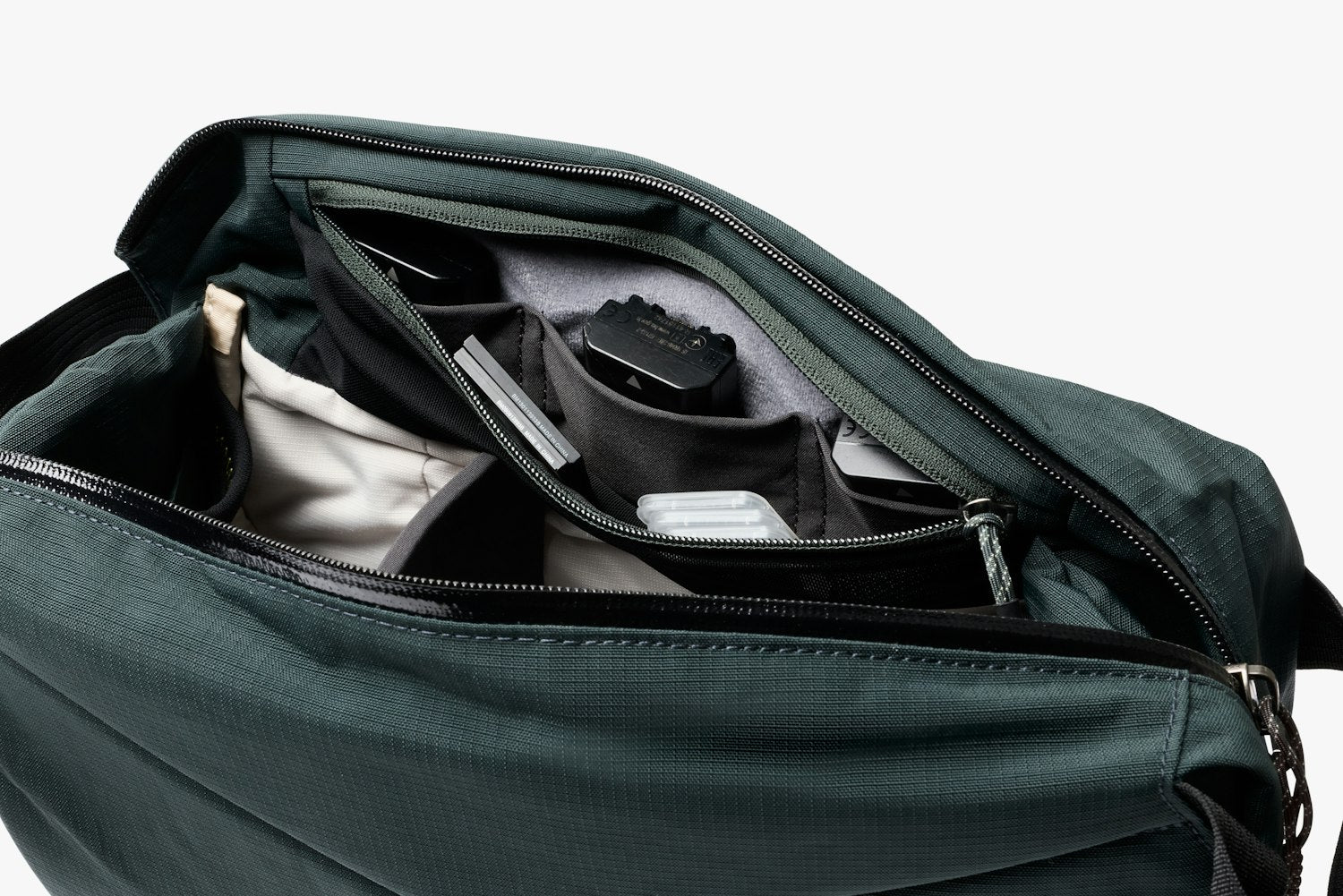 Venture Camera Sling 10L - Storming Gravity