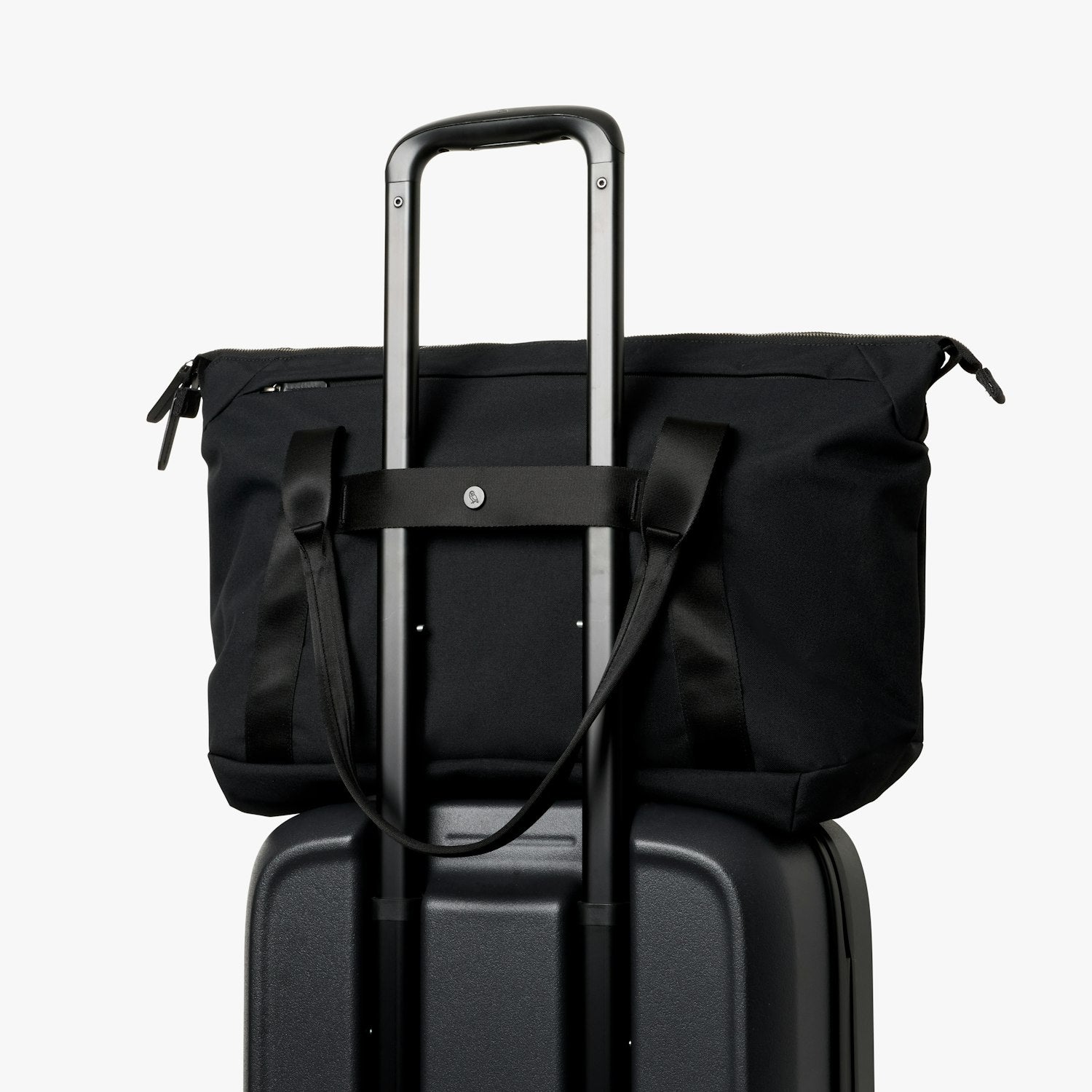 Classic Getaway Bag 28L - Storming Gravity