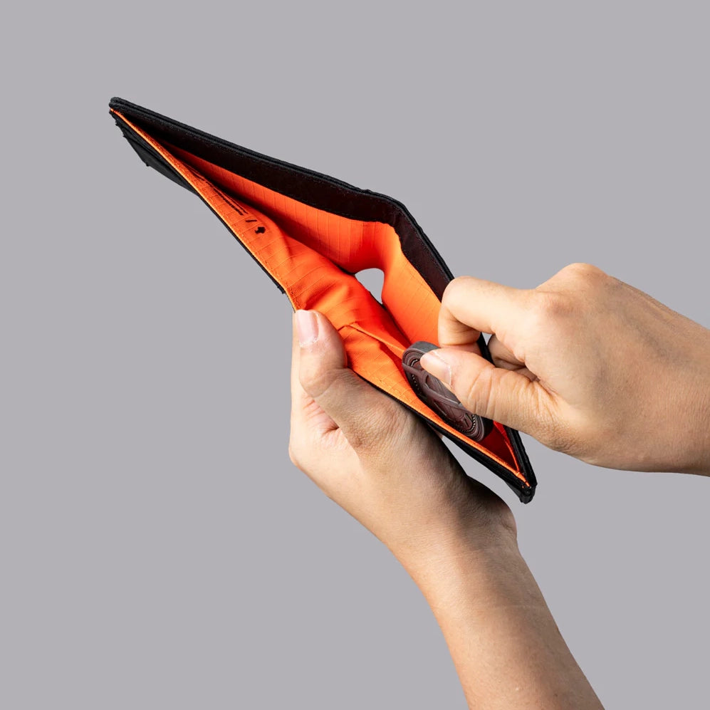 Ark Classic Wallet - Storming Gravity