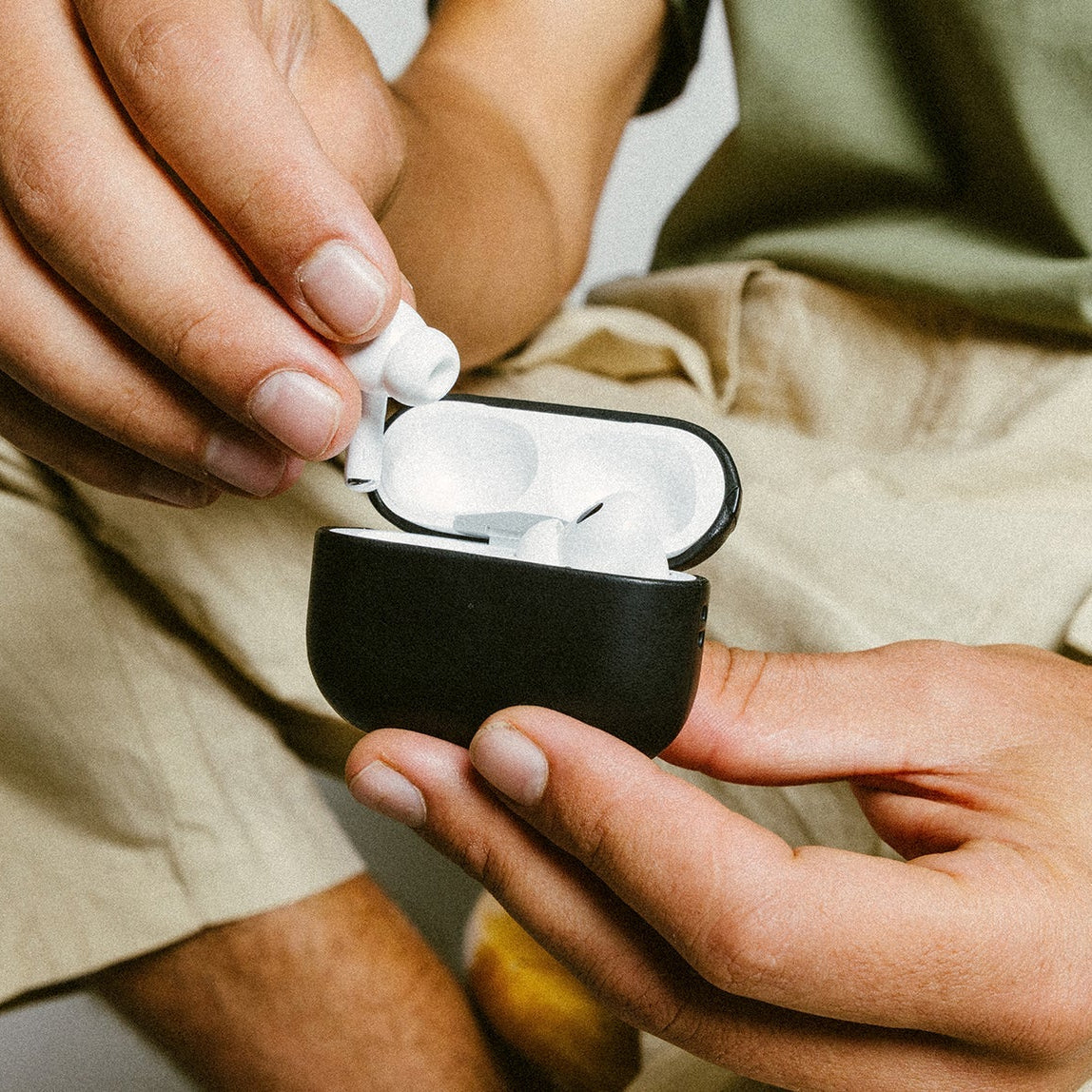 Modern Leather Case for AirPods Pro 3 - Storming Gravity