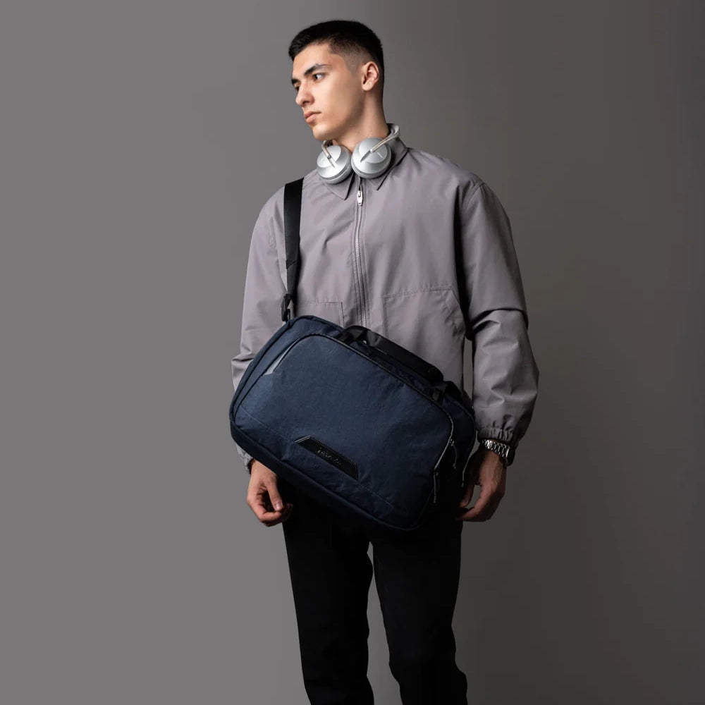 Bravo Brief 15L - Storming Gravity