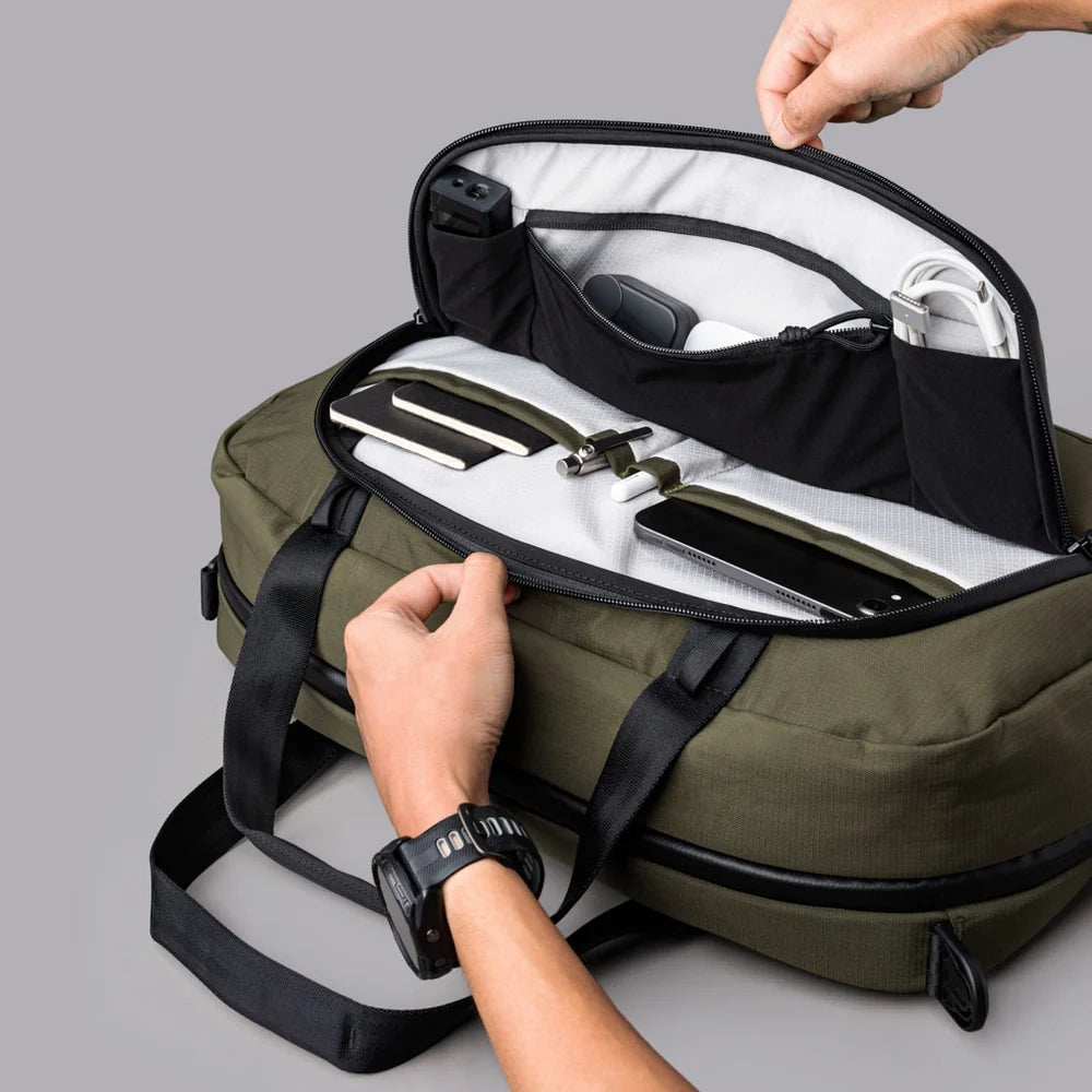Bravo Brief 15L - Storming Gravity