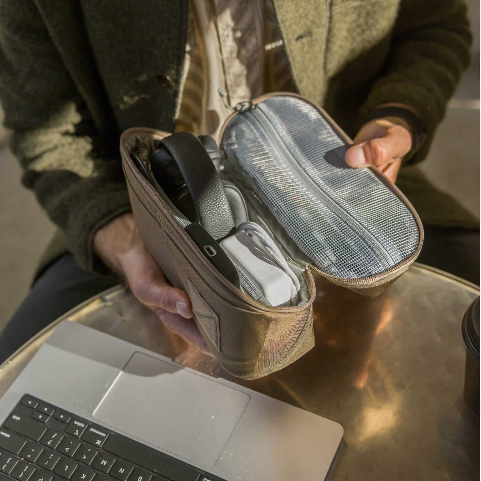 Civic Access Pouch 2L - Storming Gravity