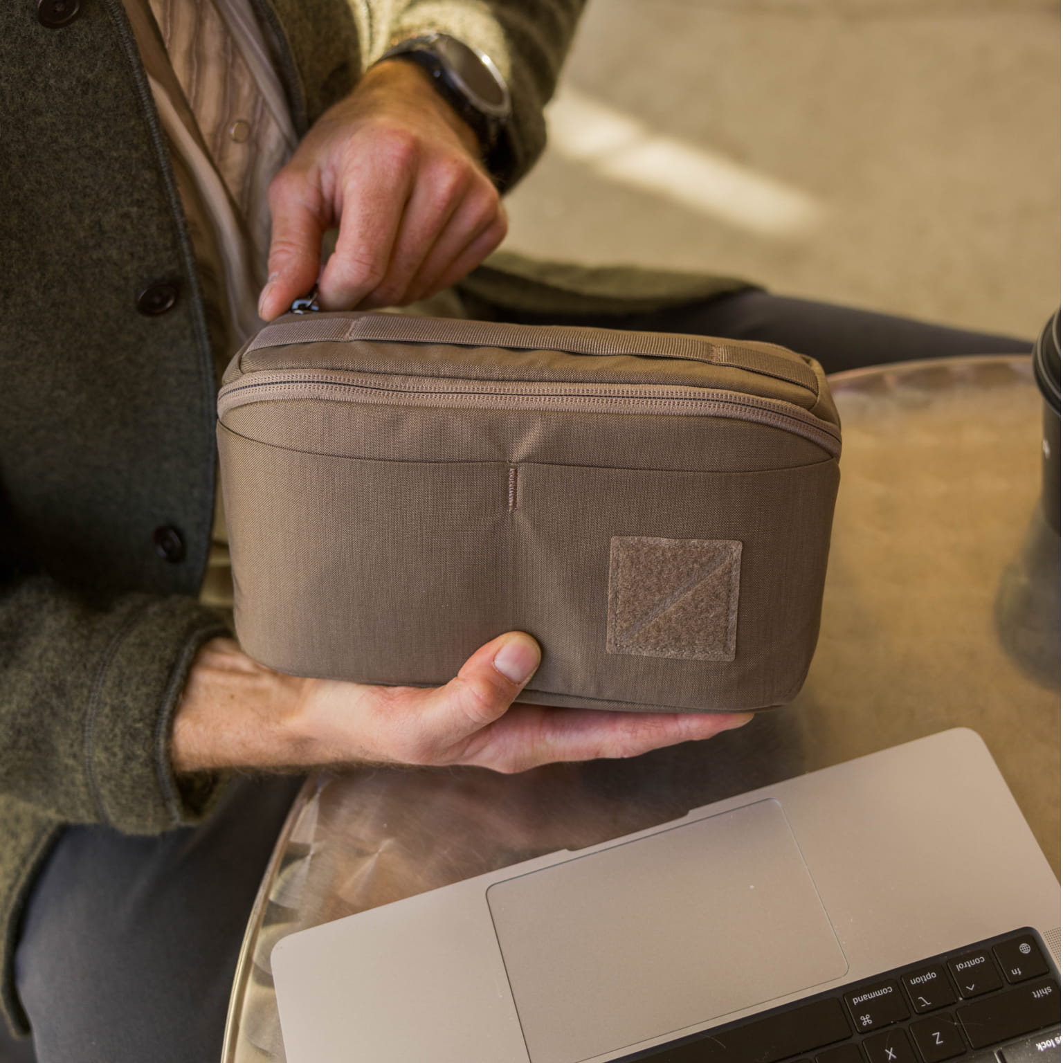 Civic Access Pouch 2L - Storming Gravity