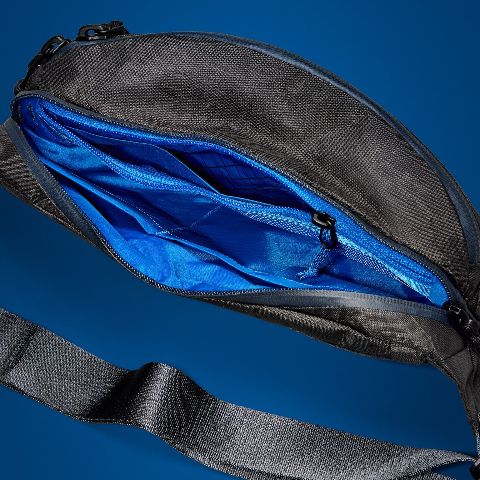 CIVIC Access Sling 2L - Kludde Edition - Storming Gravity