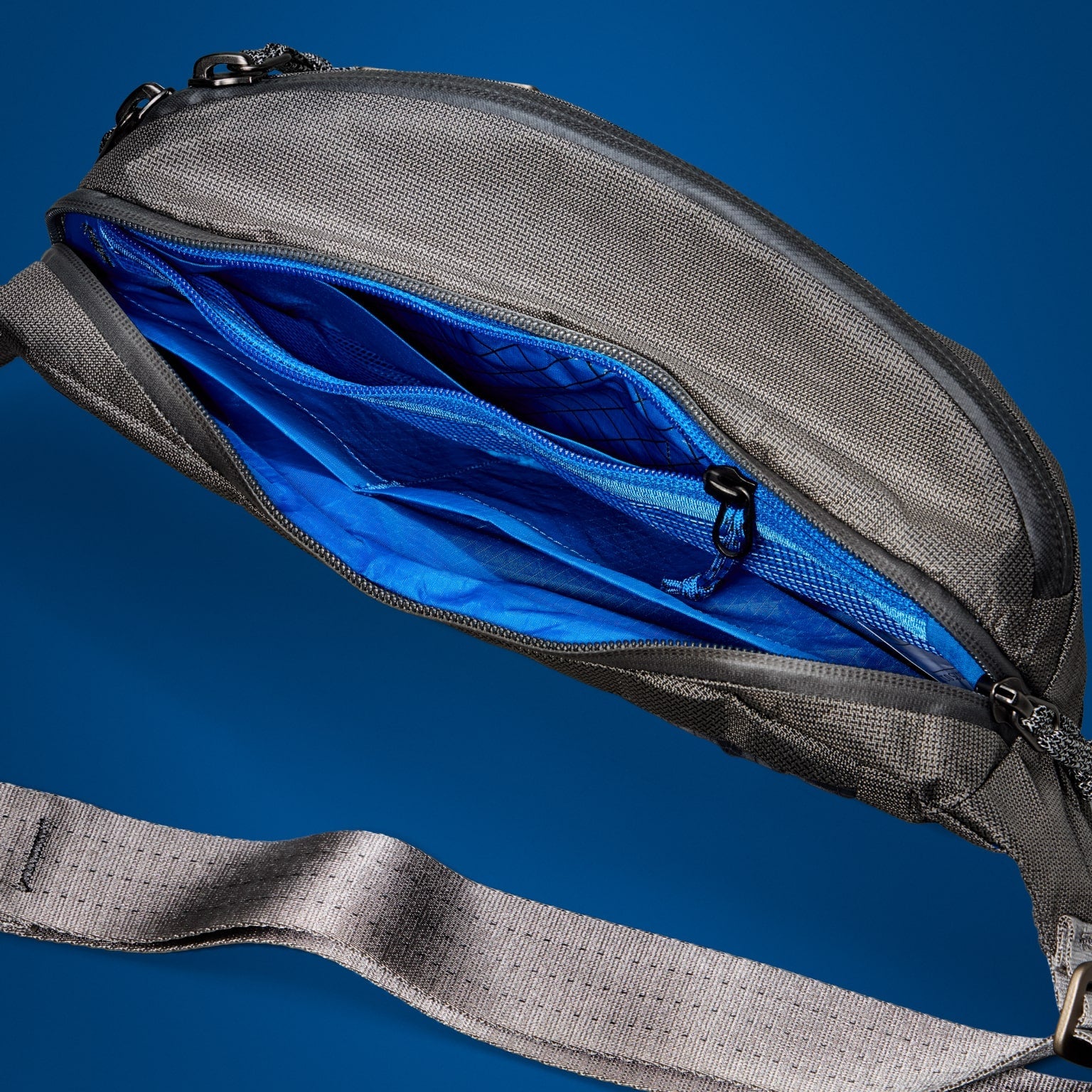 CIVIC Access Sling 2L - Kludde Edition - Storming Gravity