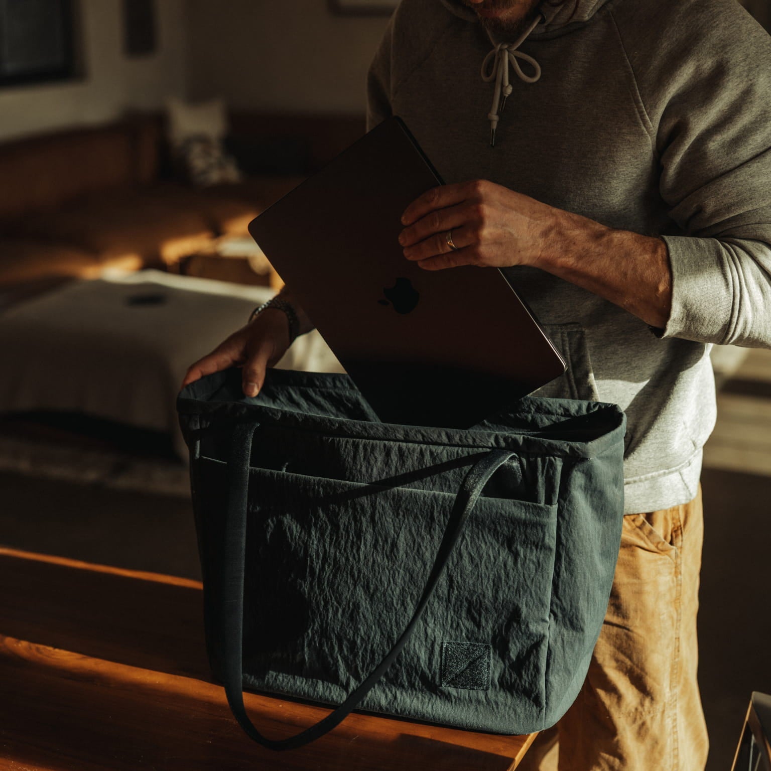 CIVIC Daily Tote 24L - Konbu