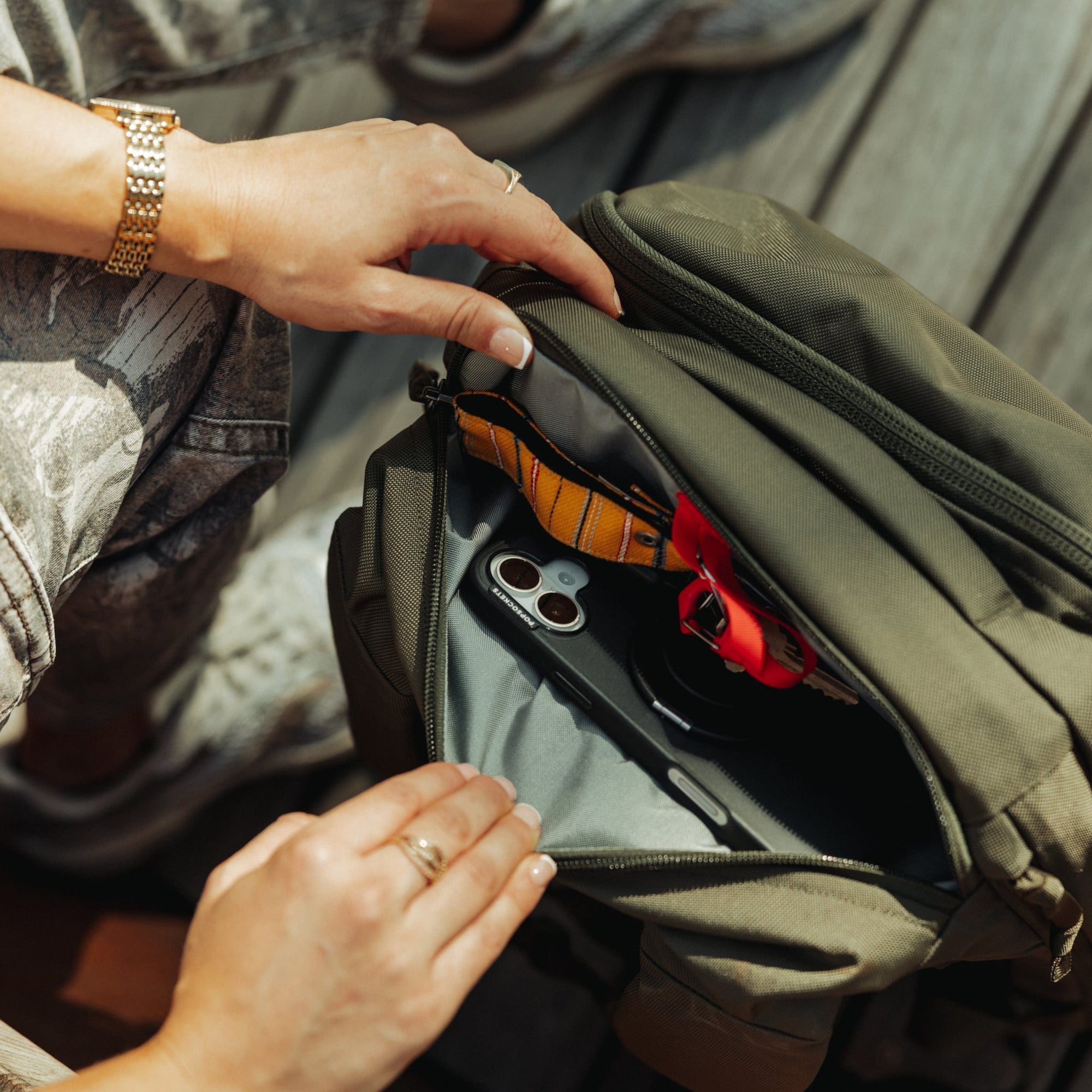 Civic Panel Loader 16L