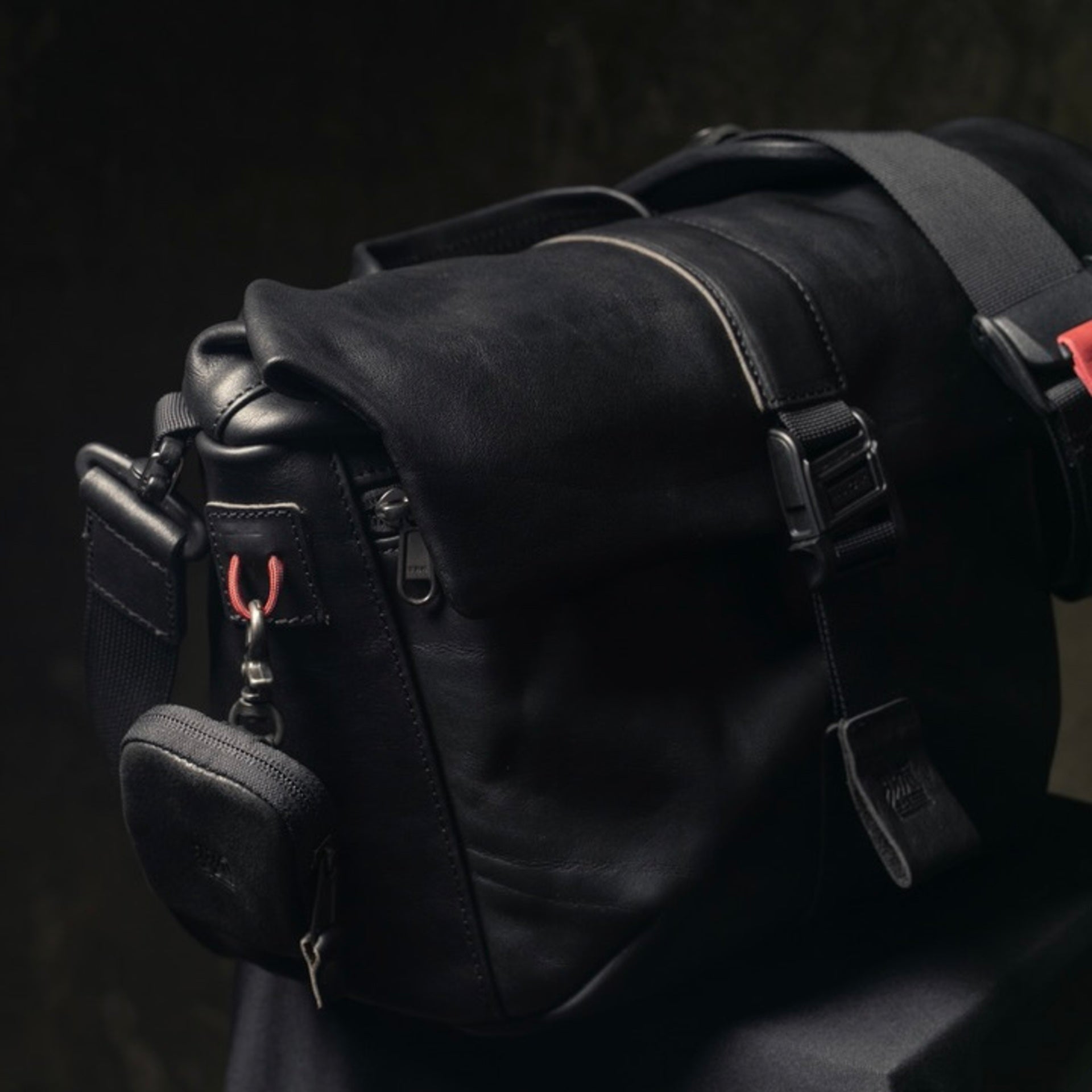 Pilot Leather Travel Camera Bag 7L (Upgraded) - Storming Gravity
