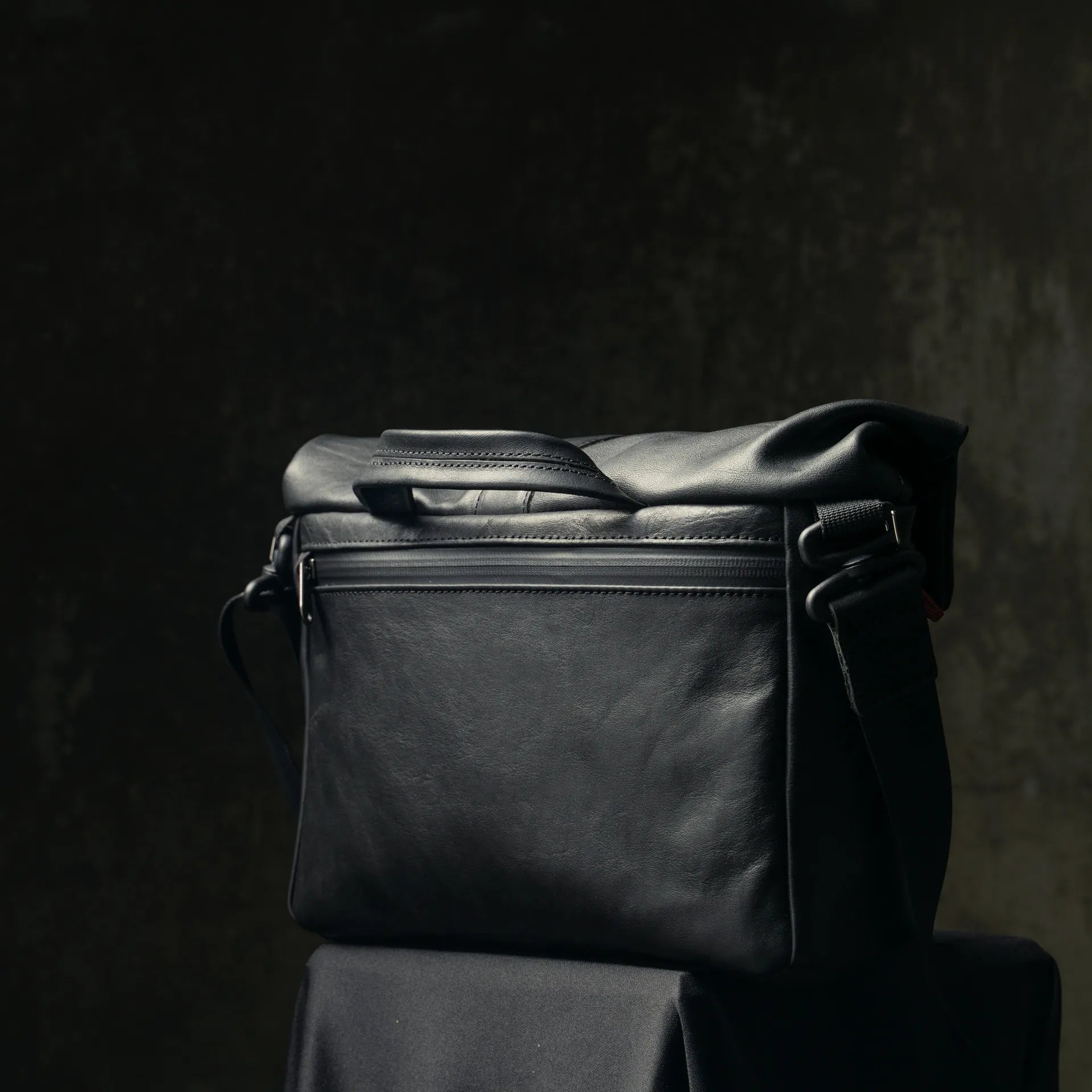 Pilot Leather Travel Camera Bag 7L (Upgraded) - Storming Gravity