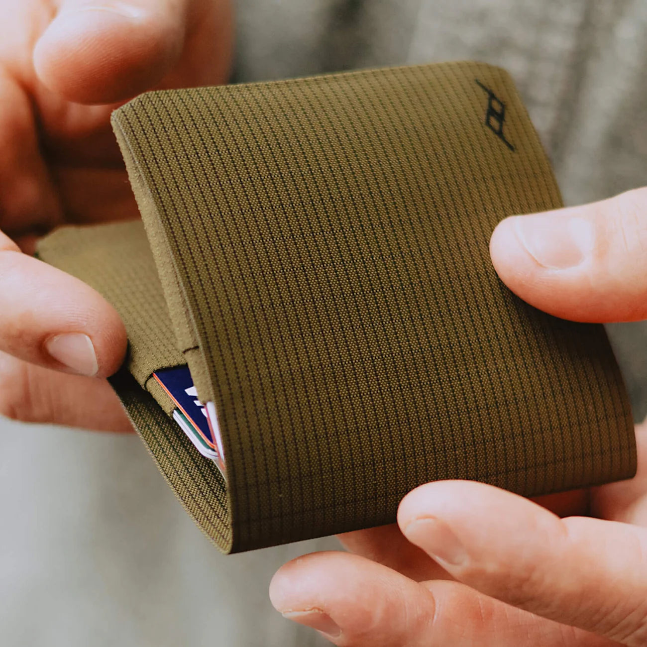 Everyday Billfold Wallet (max. 12 cards, 15 bills) - Storming Gravity