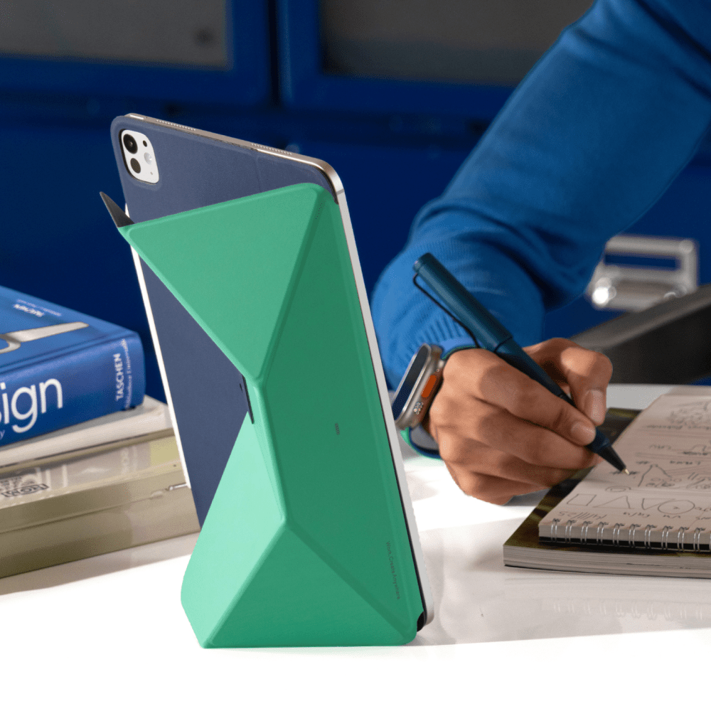 Dynamic Folio for iPad - Storming Gravity