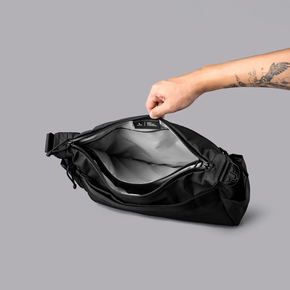 Flight Satchel 11L - Storming Gravity