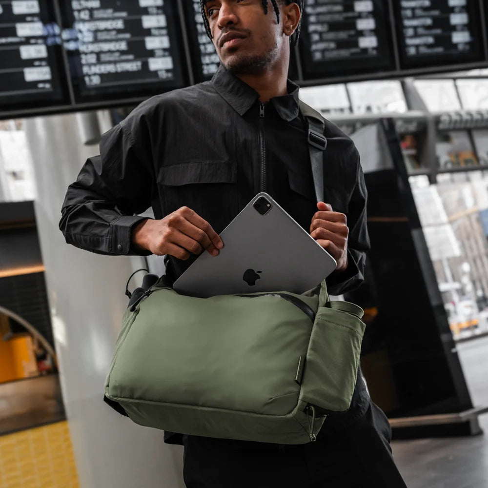 Flight Satchel 11L - Storming Gravity