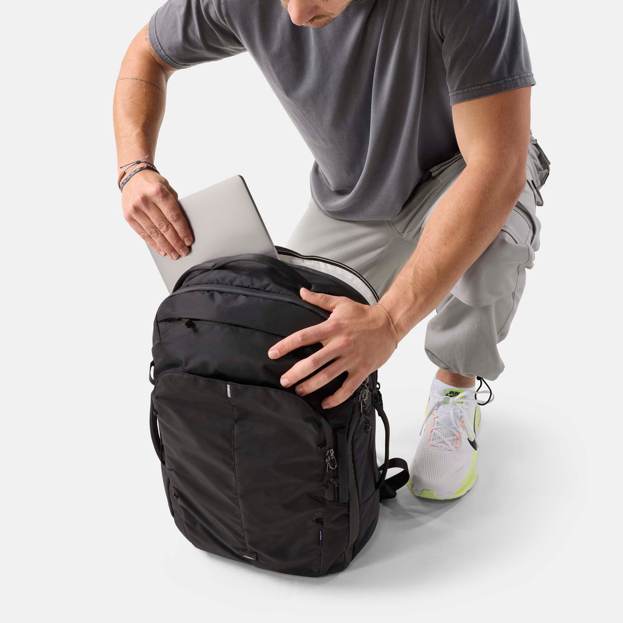 30L Carry On Travel Pack