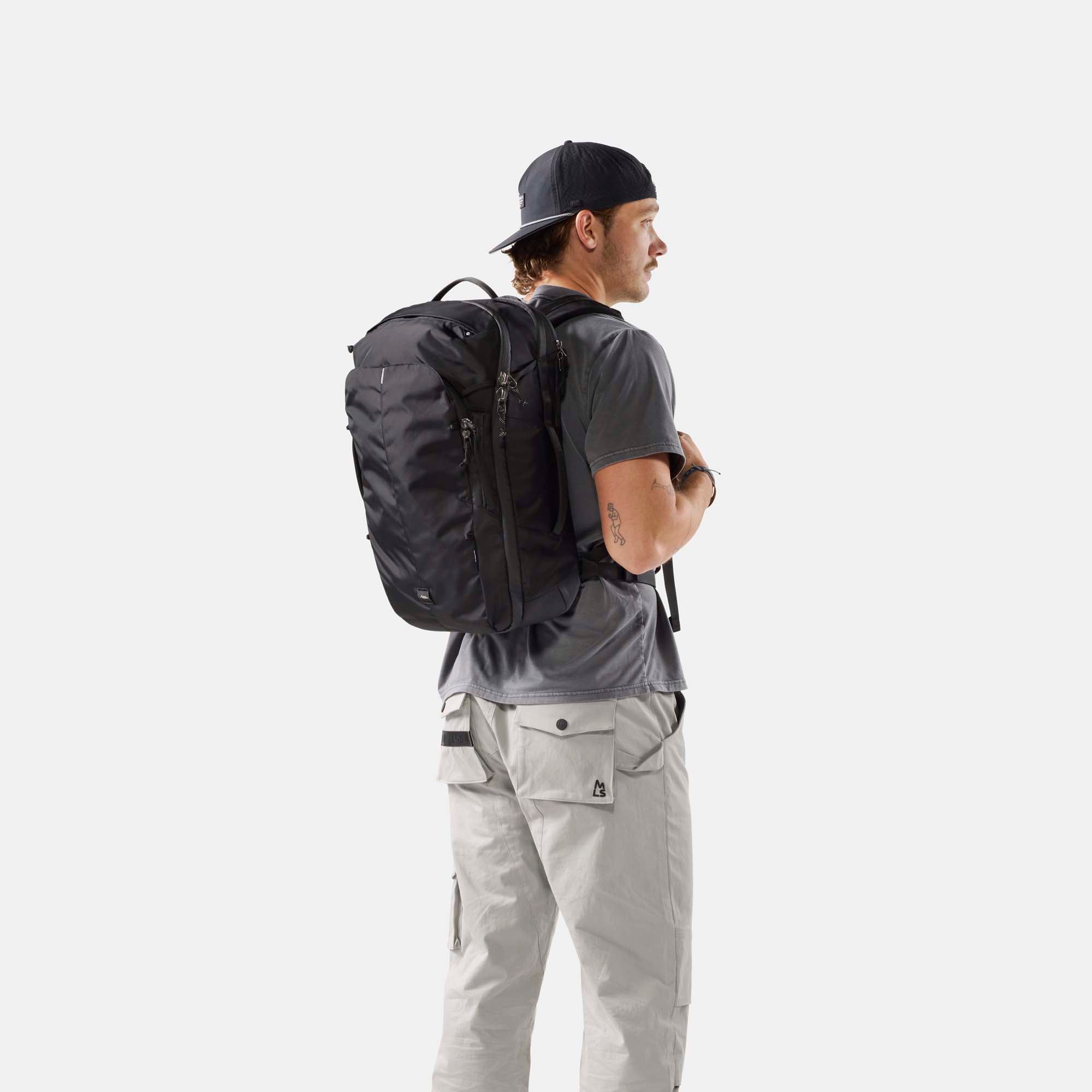 30L Carry On Travel Pack