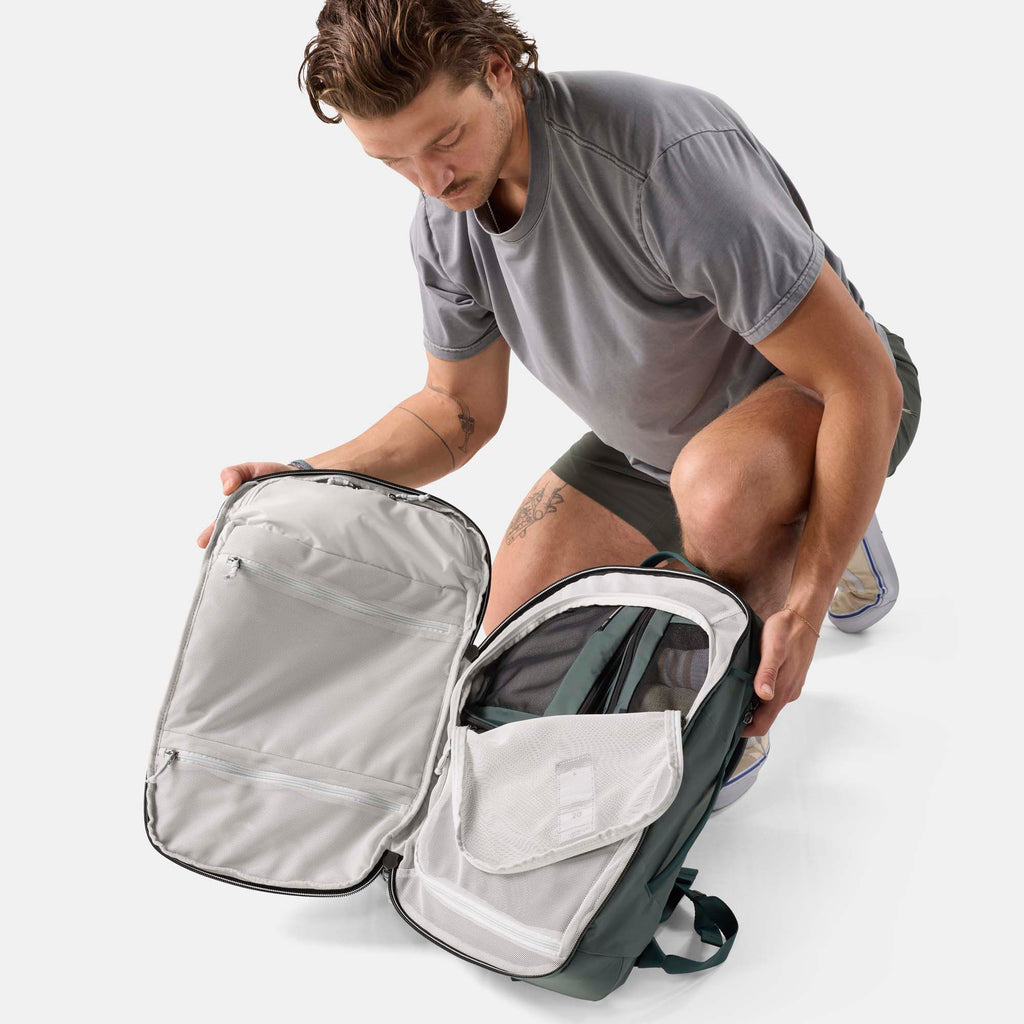 30L Carry On Travel Pack