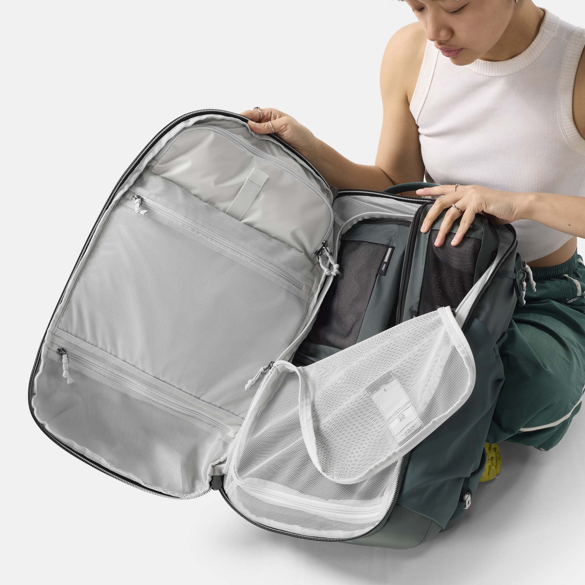 35L Global Travel Pack