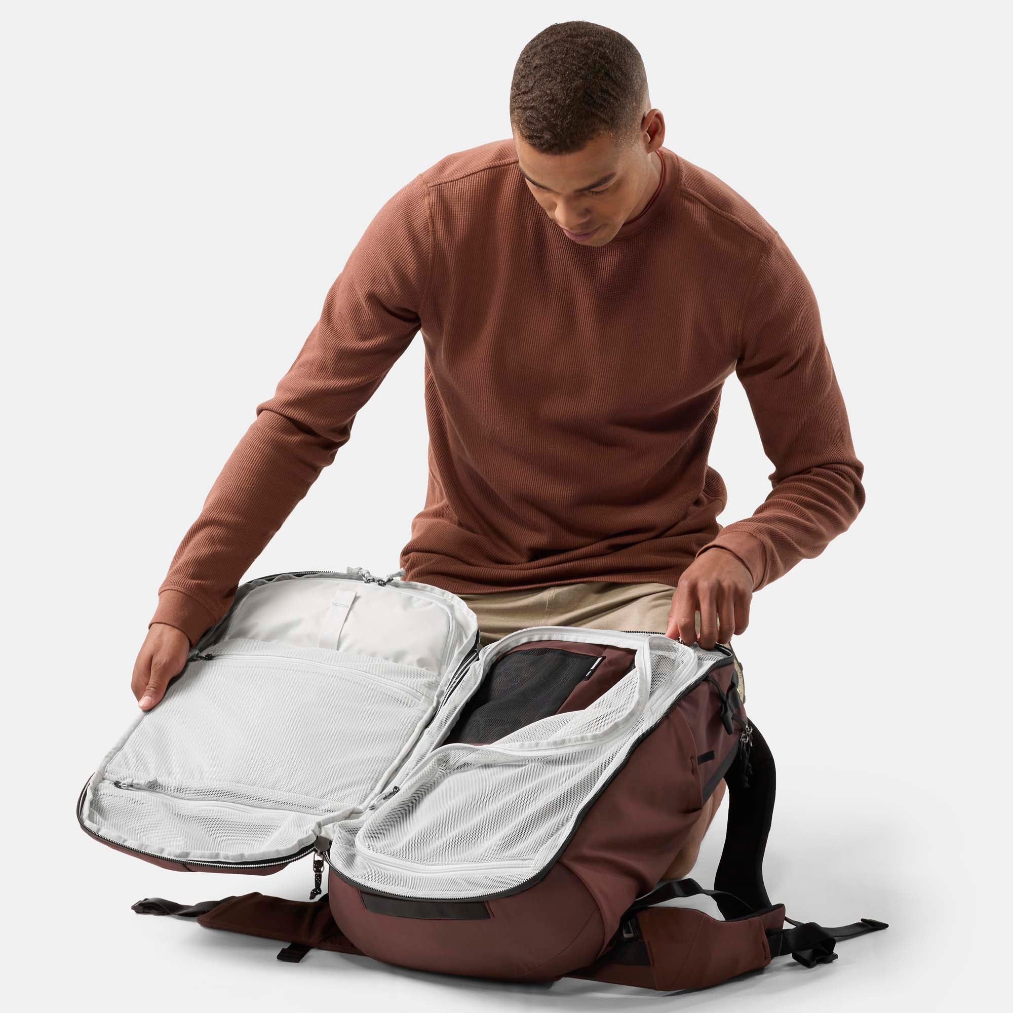35L Global Travel Pack