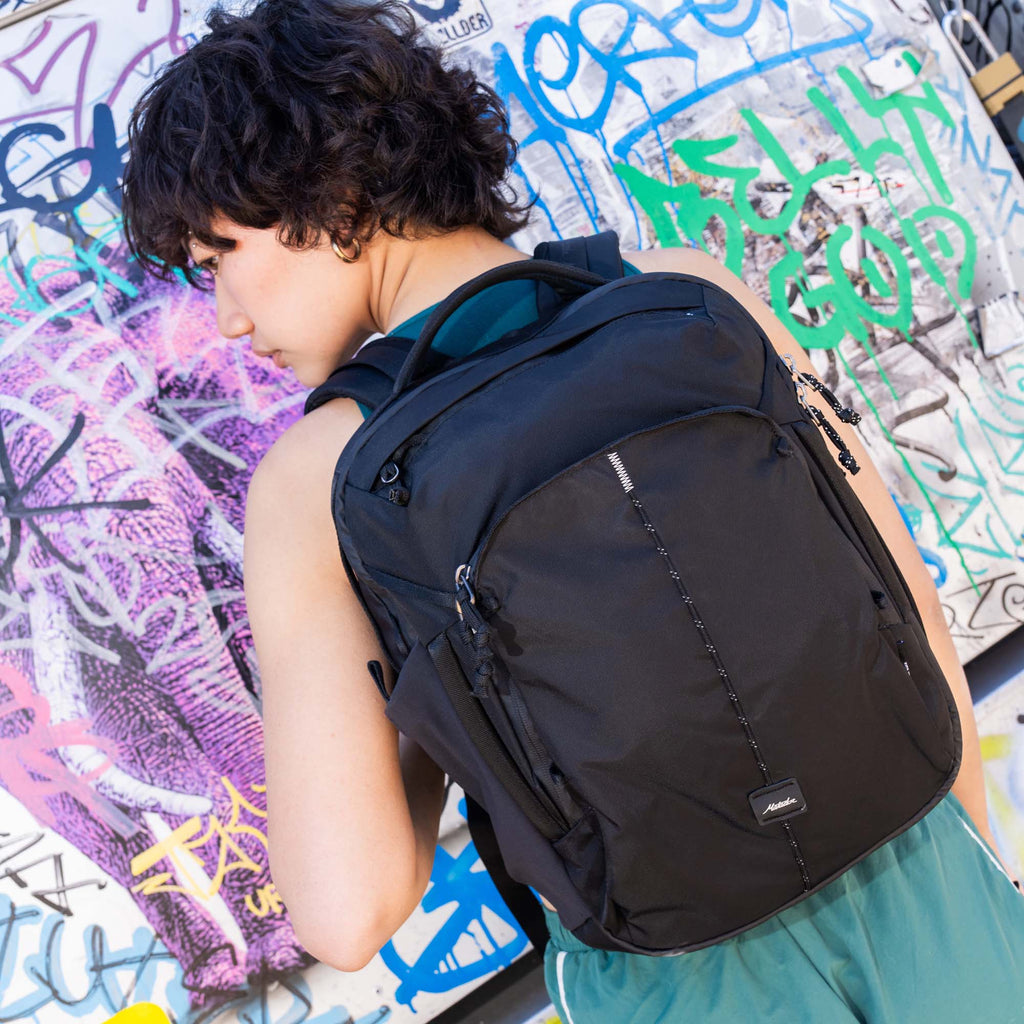 18L Personal Item Travel Pack