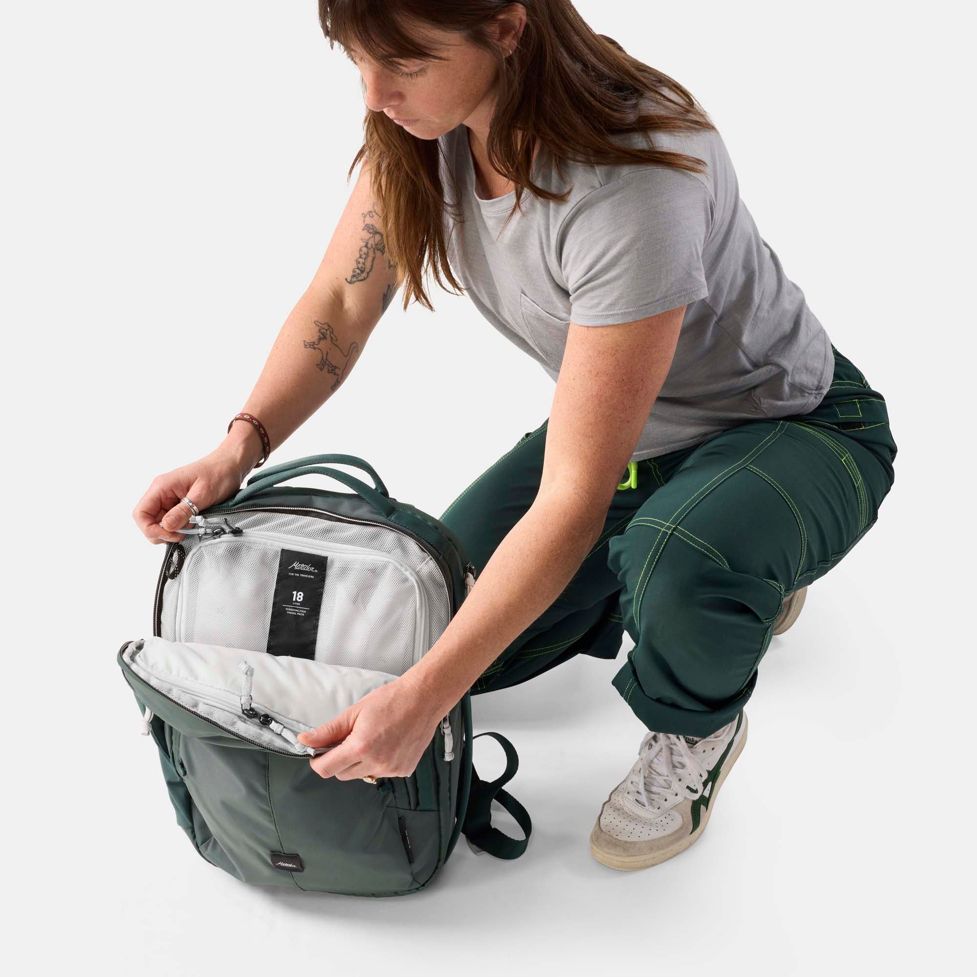 18L Personal Item Travel Pack