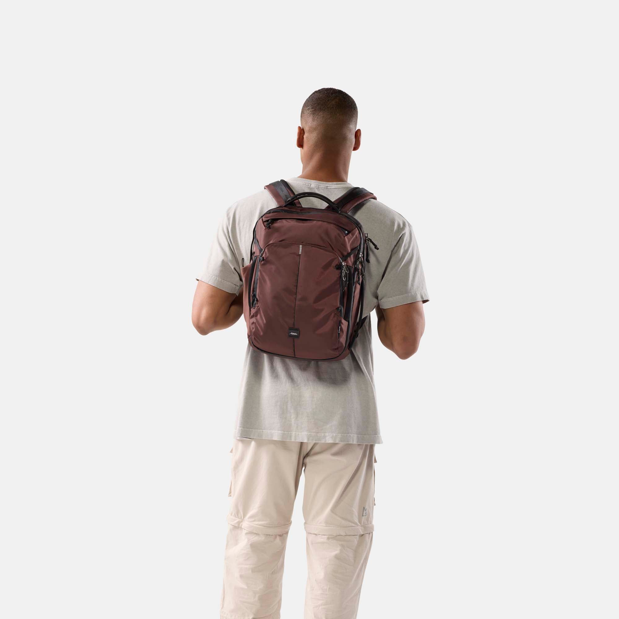 18L Personal Item Travel Pack