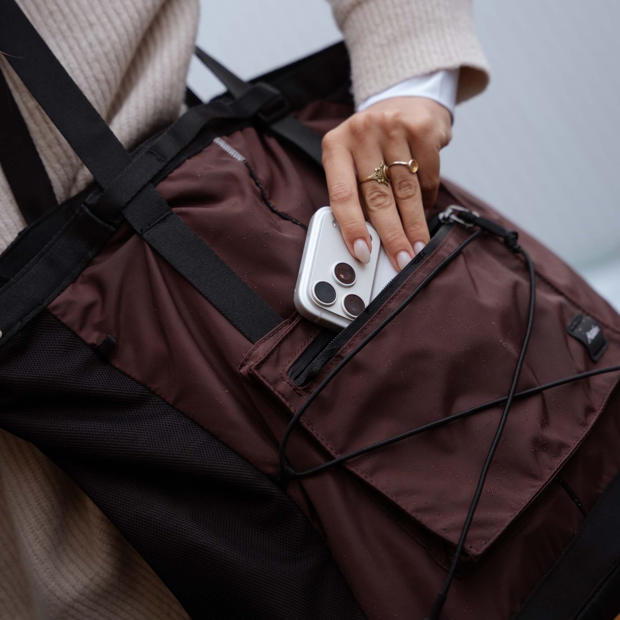 24L Tote Pack