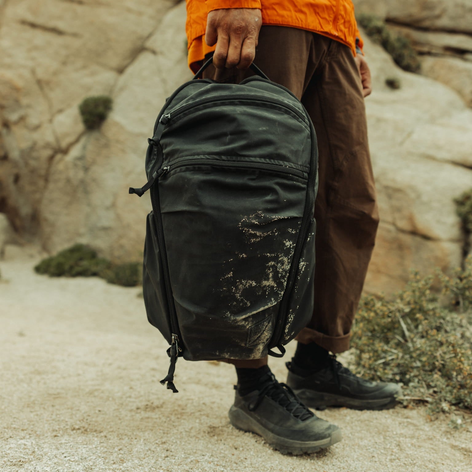 MOUNTAIN Panel Loader 22L in 210D - Storming Gravity