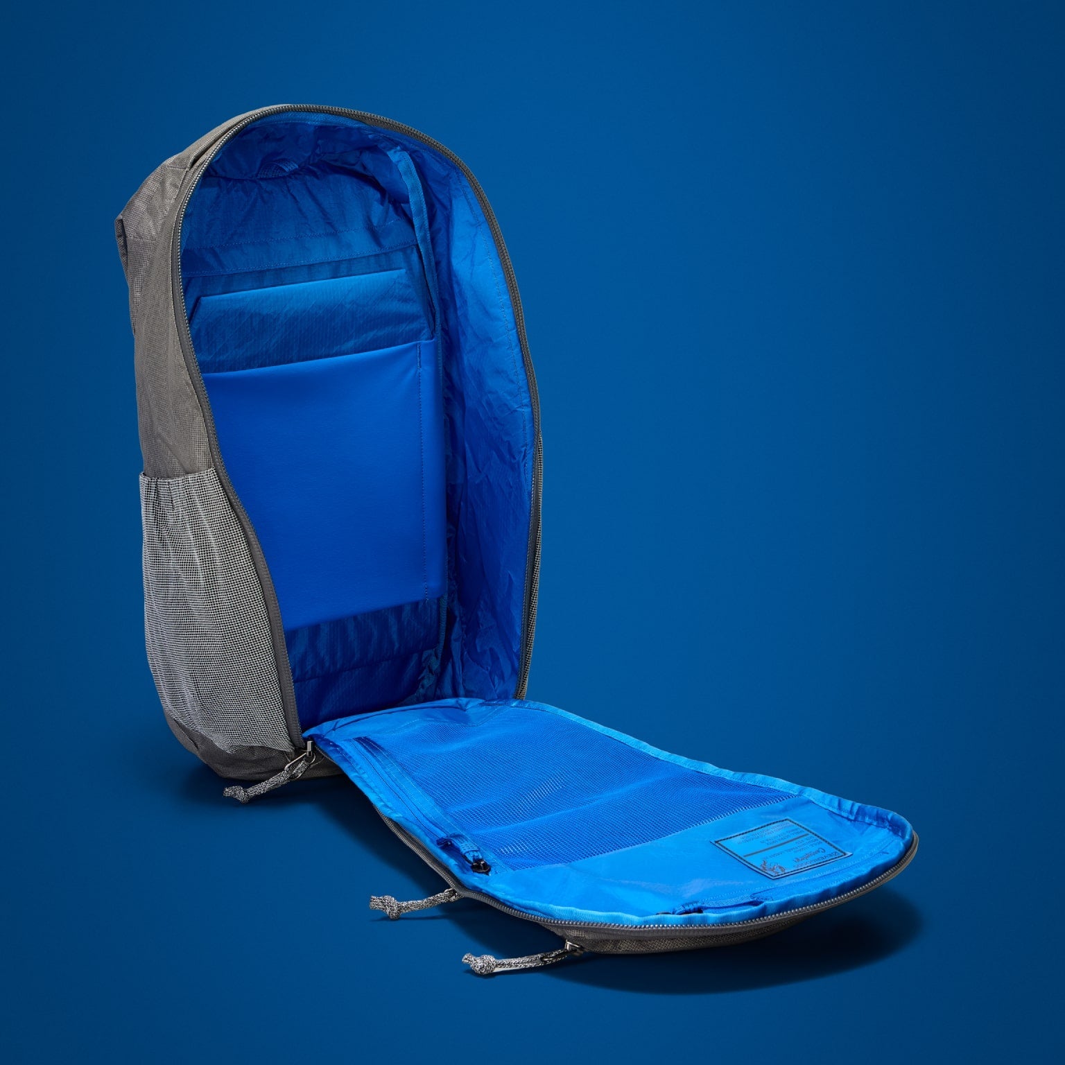 MOUNTAIN Panel Loader 22L - Kludde Edition - Storming Gravity