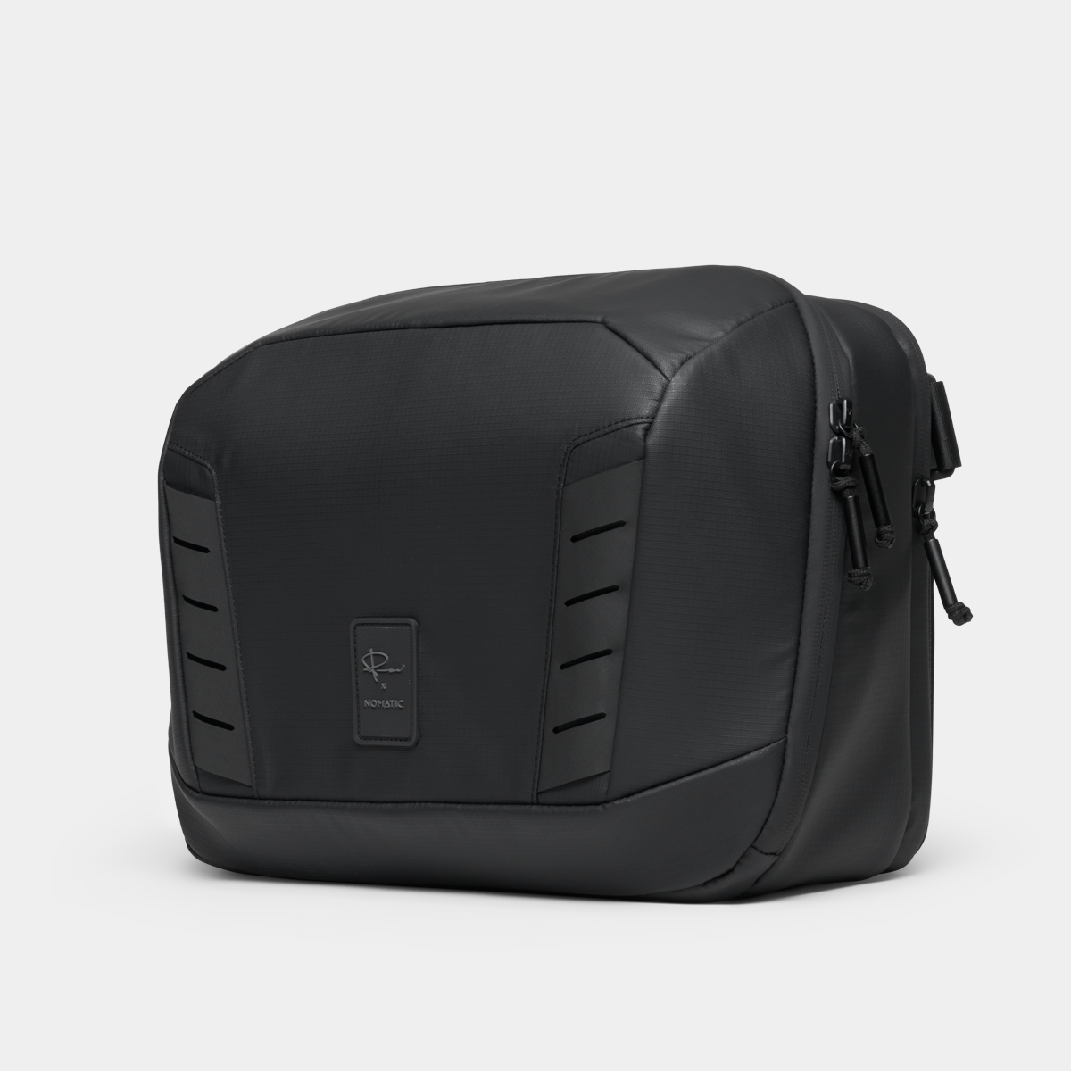 McKinnon Camera Messenger 13L