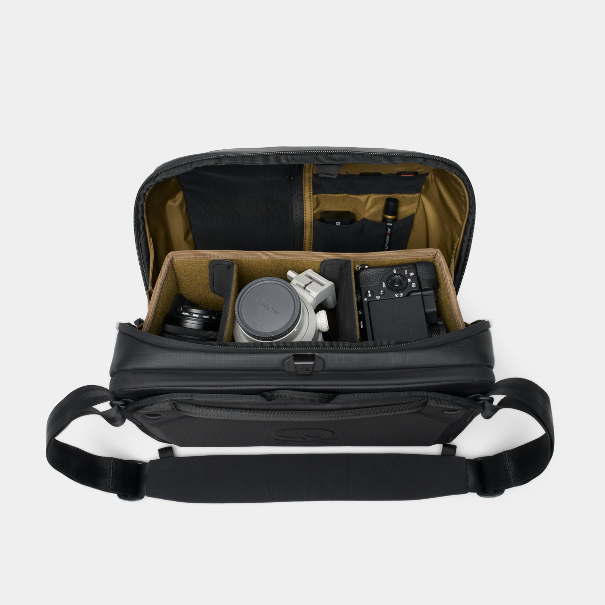 McKinnon Camera Messenger 13L