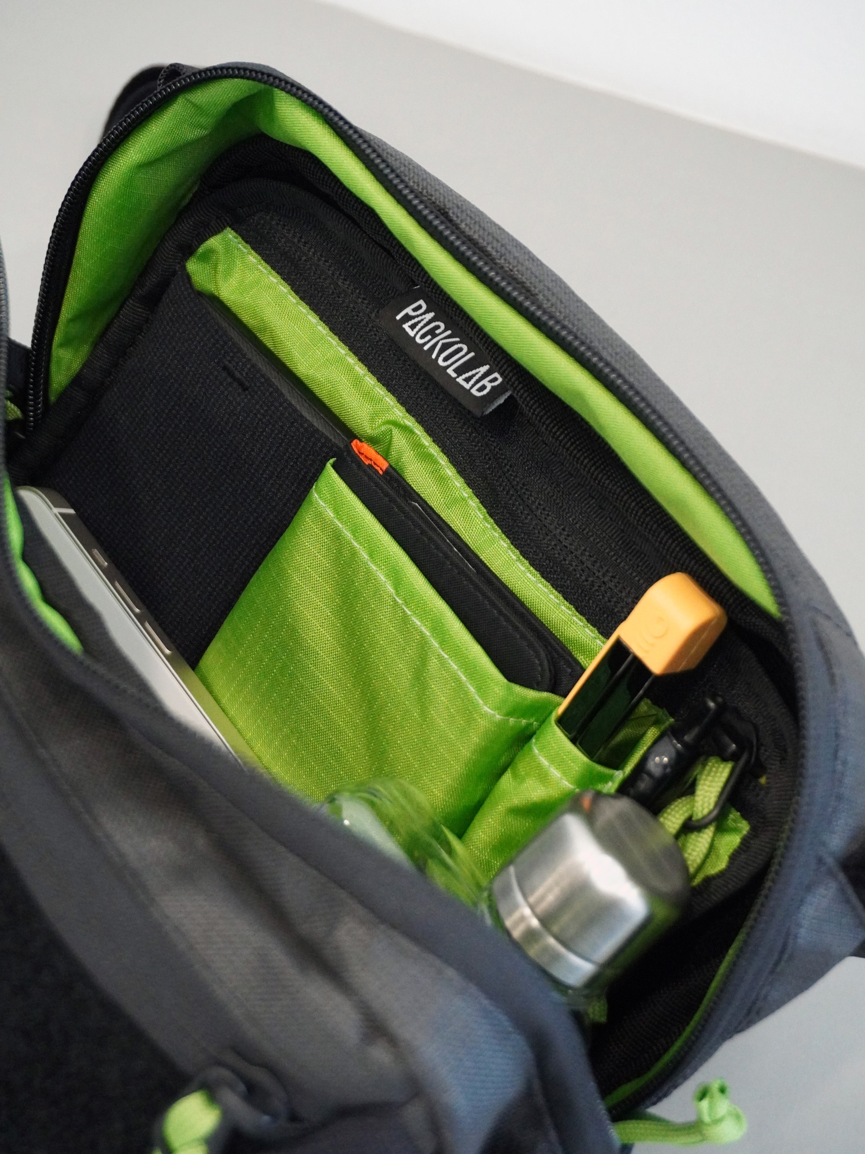 Samurai Sling 3.5L - Storming Gravity