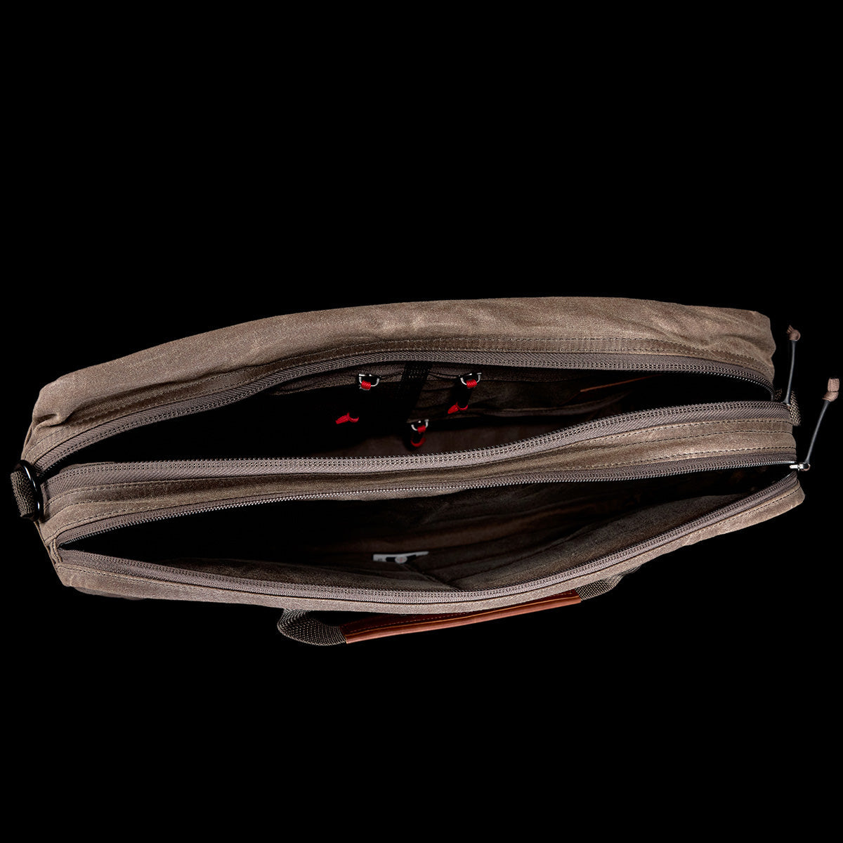 Shoulder Bag 15L - Waxed Canvas - Storming Gravity