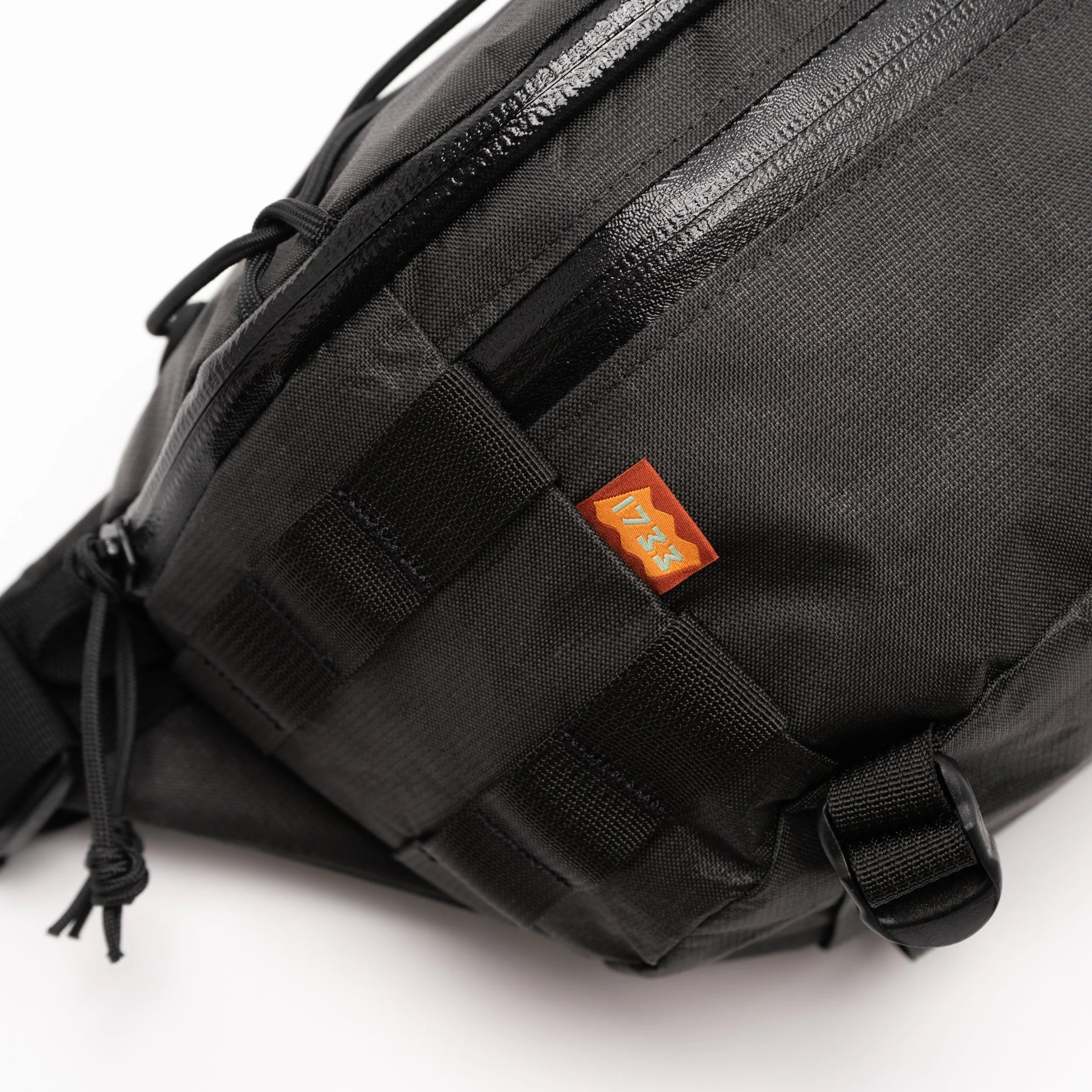 Side Pack 7L - U200TX - Storming Gravity