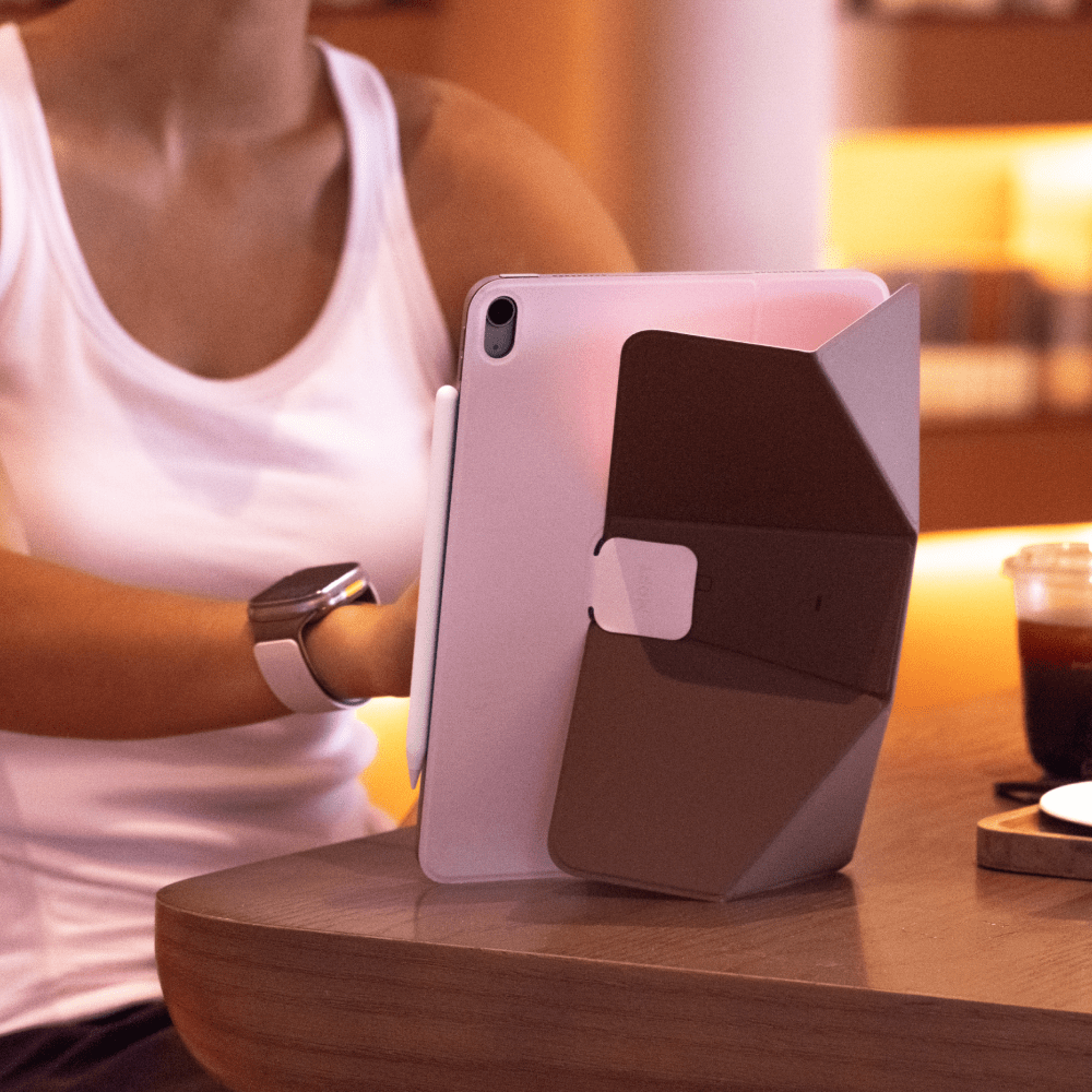 Dynamic Folio for iPad - Storming Gravity