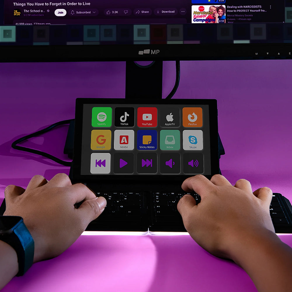 Tetra Keyboard with Touchscreen