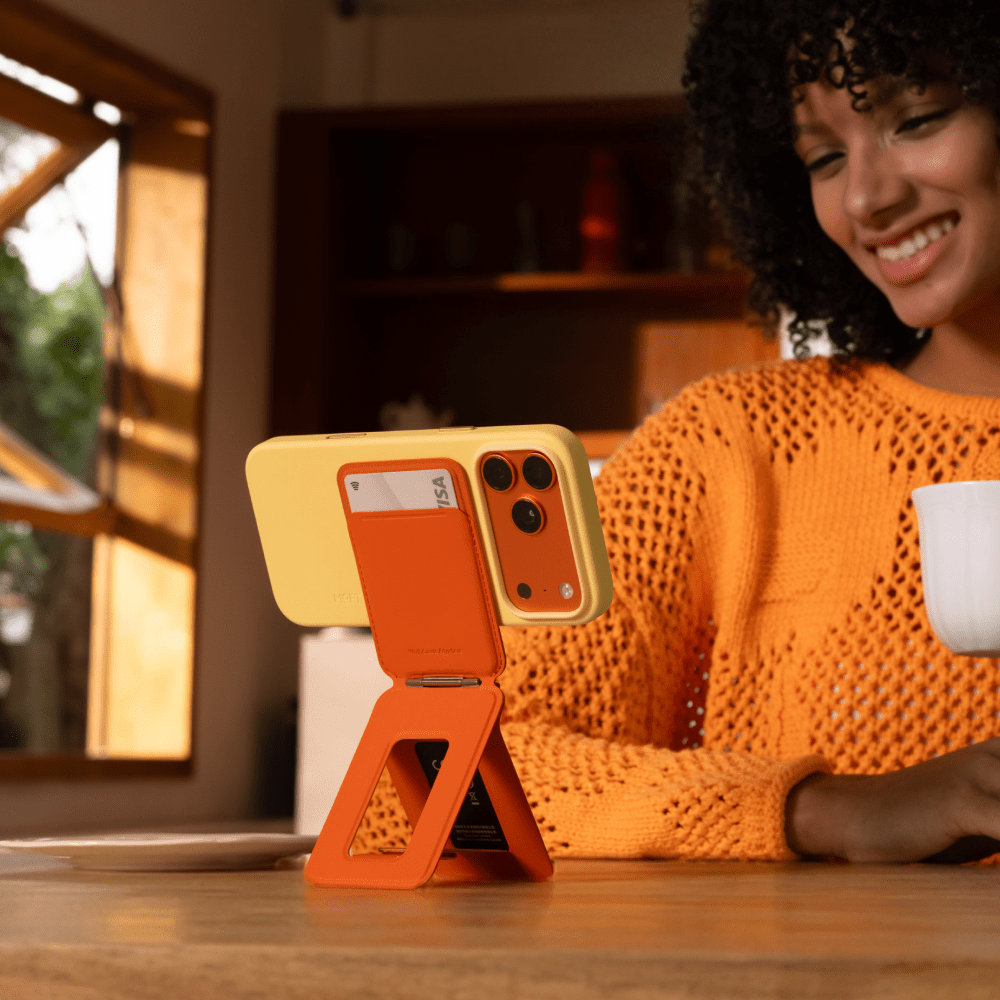 Trackable Tripod Wallet - Storming Gravity