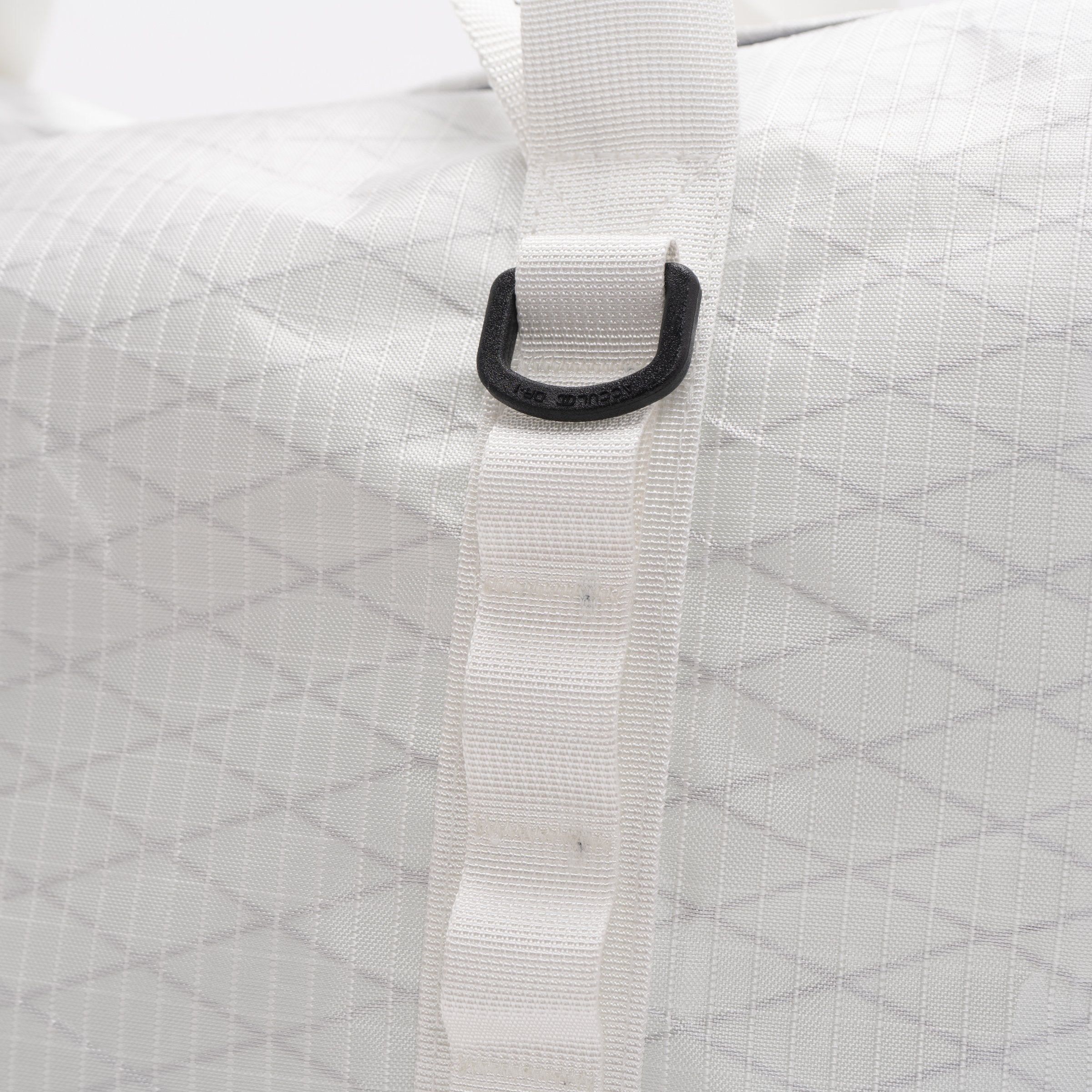 Zip Tote 28L - UVX40