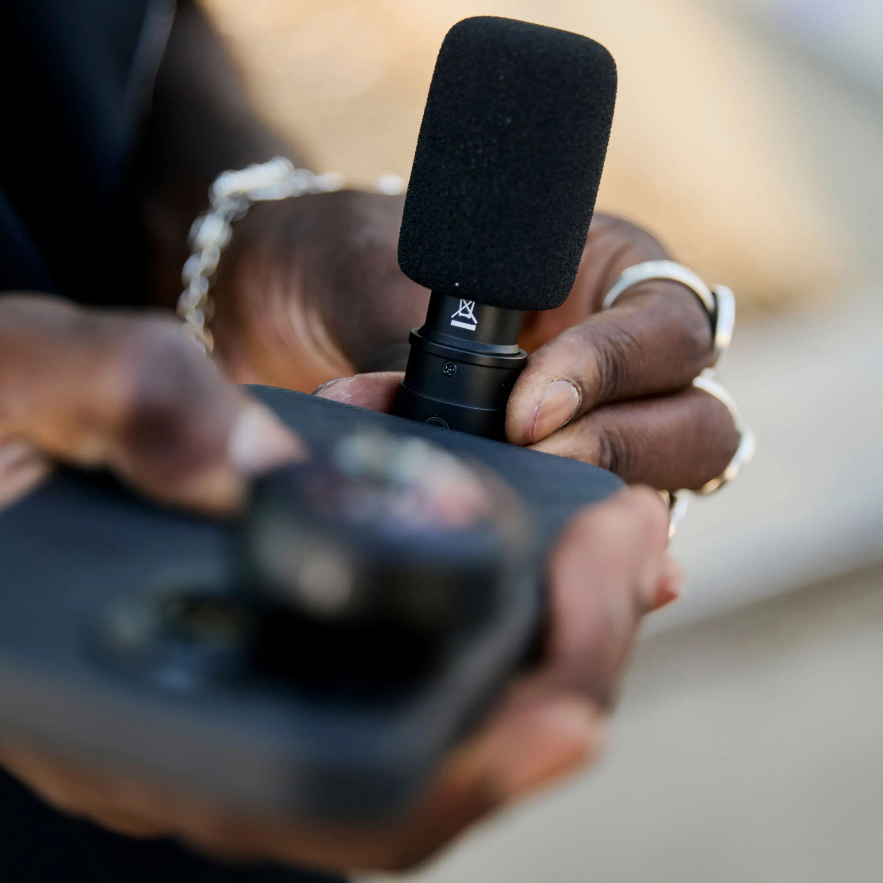 Mobile USB-C Shotgun Microphone - Storming Gravity