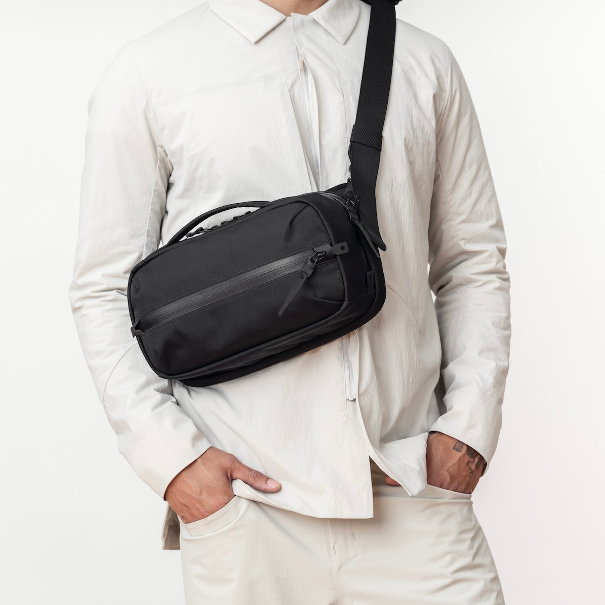Black Ember GRIP-SLING 06 in Jet Black