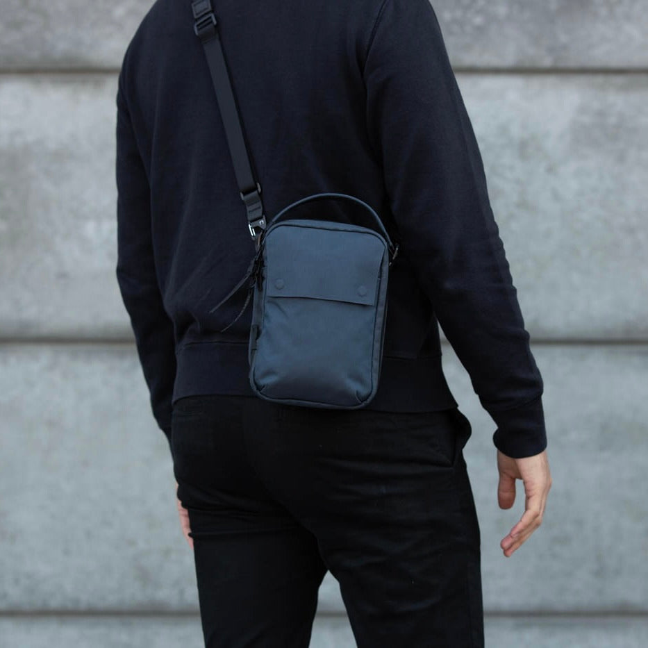 Kompak 5L Crossbody Bag - Black Ember