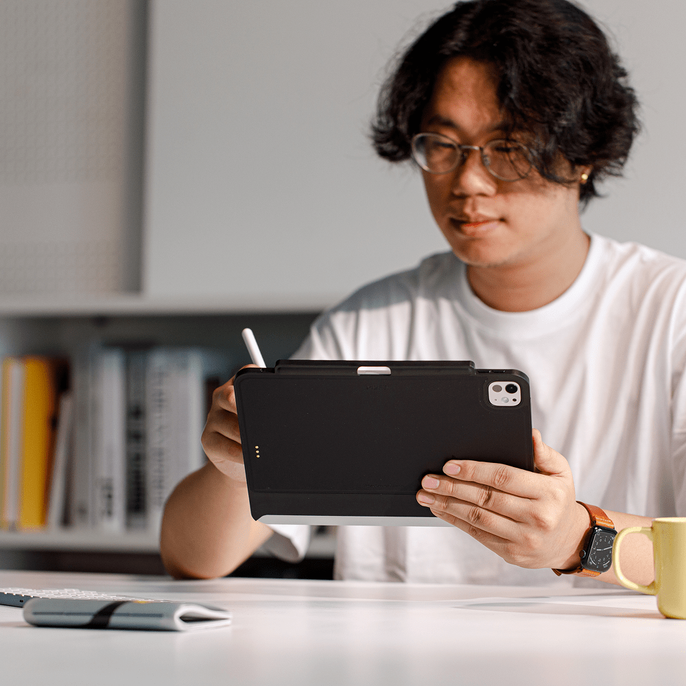 Connected Case for iPad - Storming Gravity