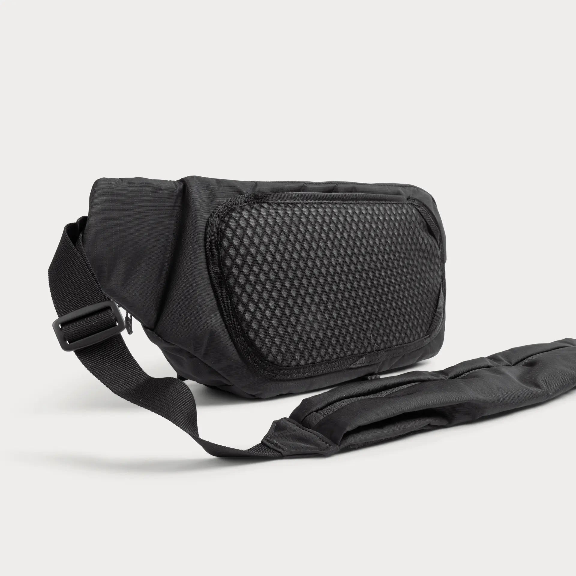 Balance 7L Camera Sling - Storming Gravity