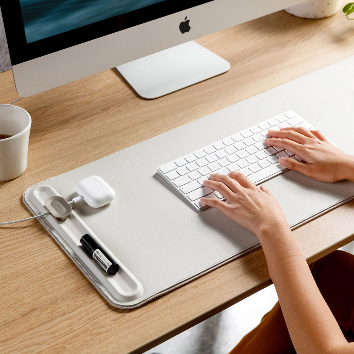 Desk Mat Slim - Storming Gravity