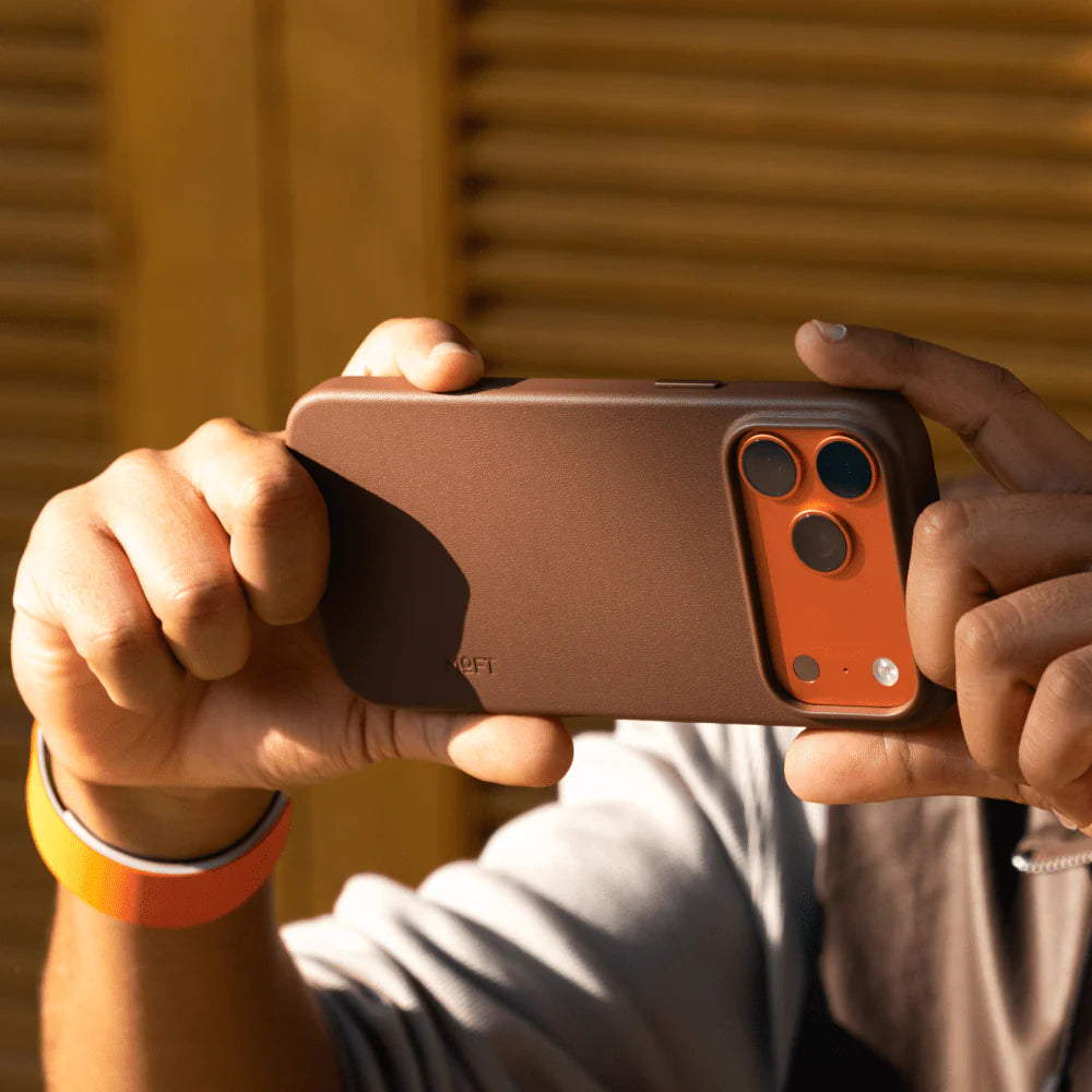 Snap Case MOVAS™ for iPhone 17 - MagSafe Compatible - Storming Gravity
