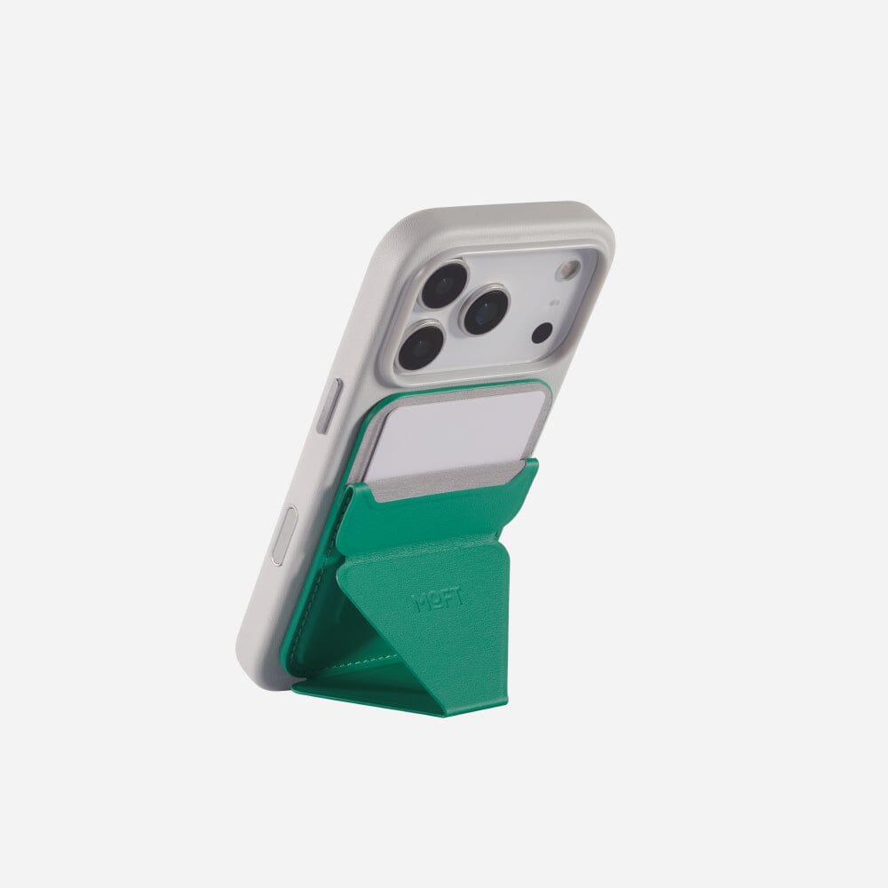 Snap-on Phone Stand & Wallet AERA (3-card, 2026 version)